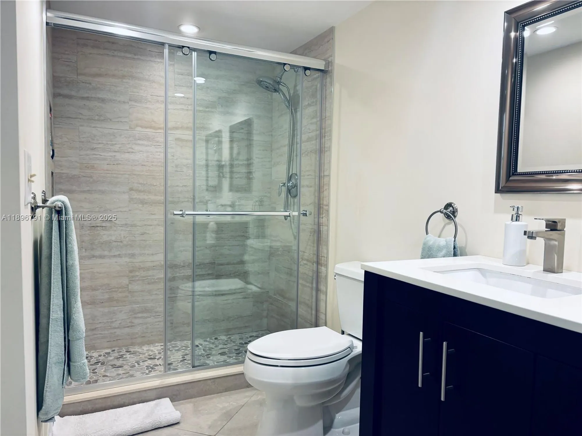 Property Slideshow image 18 of 40 | 11205 green lake dr apt 202, Boynton Beach, FL, 33437