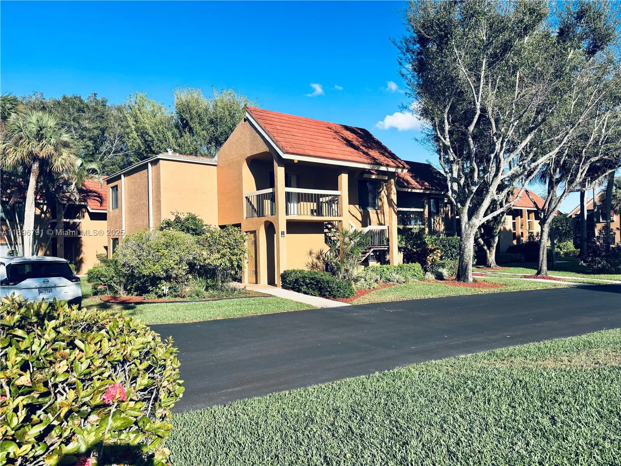 Property Slideshow image 2 of 40 | 11205 green lake dr apt 202, Boynton Beach, FL, 33437