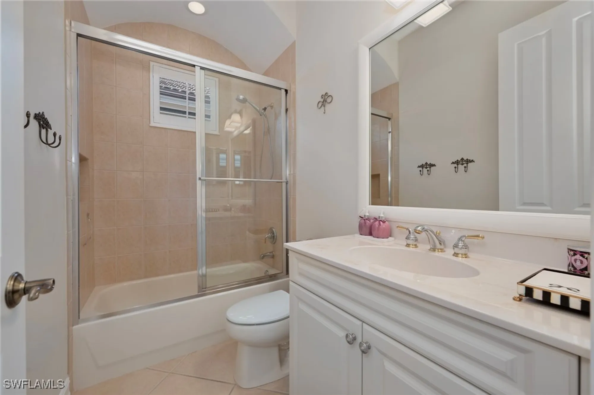 Property Slideshow image 12 of 18 | 6076 dogleg dr, Naples, FL, 34113