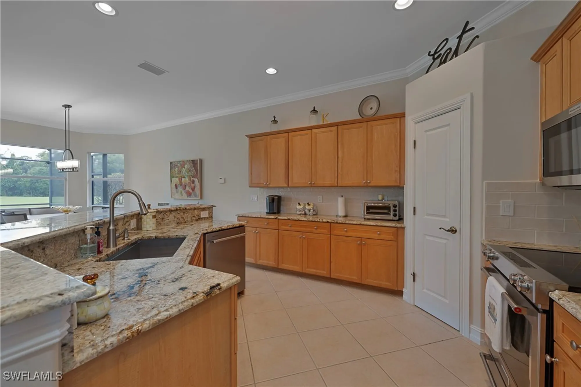Property Slideshow image 5 of 18 | 6076 dogleg dr, Naples, FL, 34113