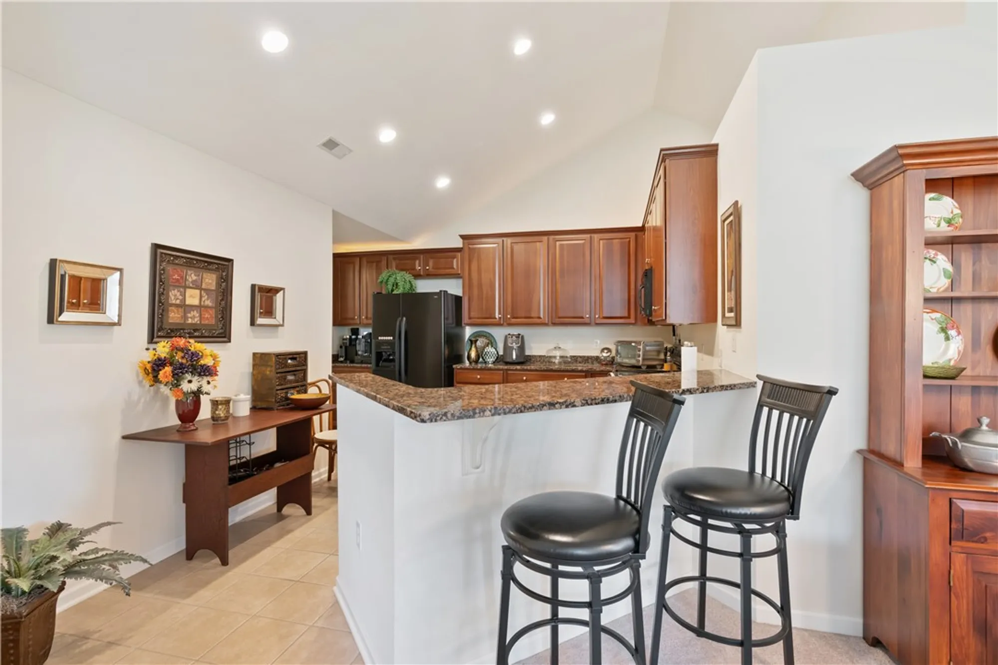 Property Slideshow image 15 of 35 | 1143 cobblestone ln, Valencia, PA, 16059