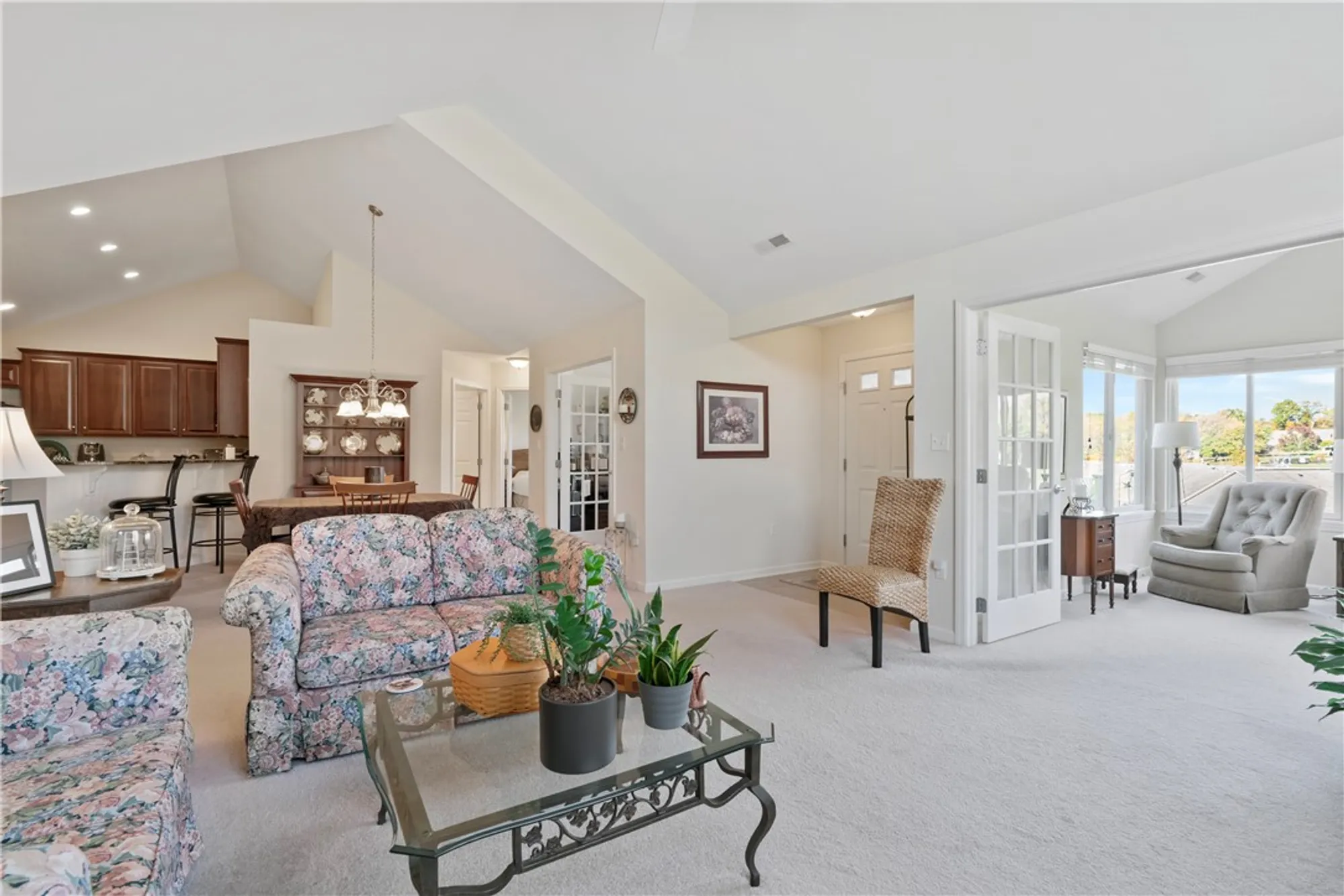 Property Slideshow image 10 of 35 | 1143 cobblestone ln, Valencia, PA, 16059