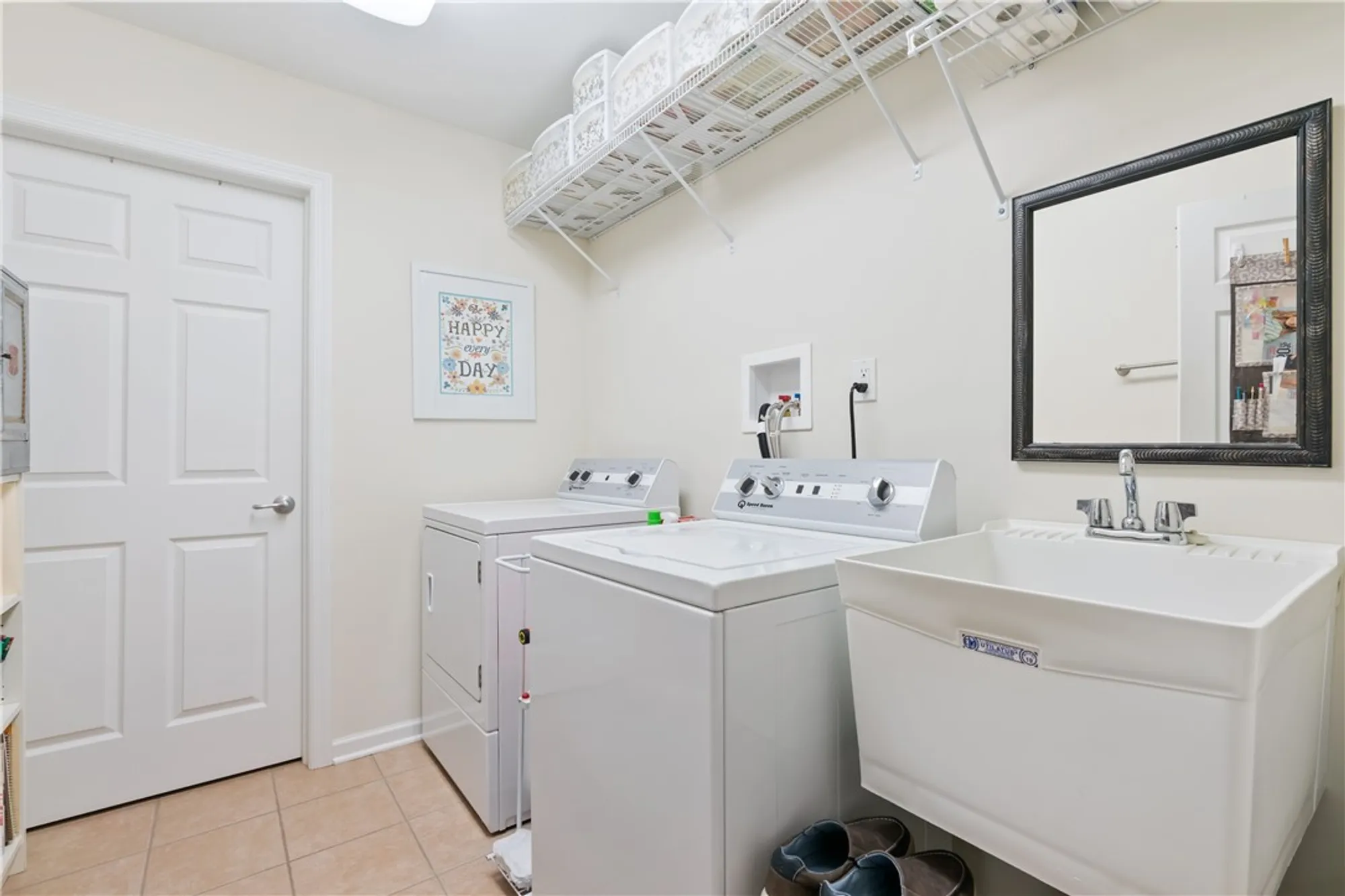 Property Slideshow image 20 of 35 | 1143 cobblestone ln, Valencia, PA, 16059