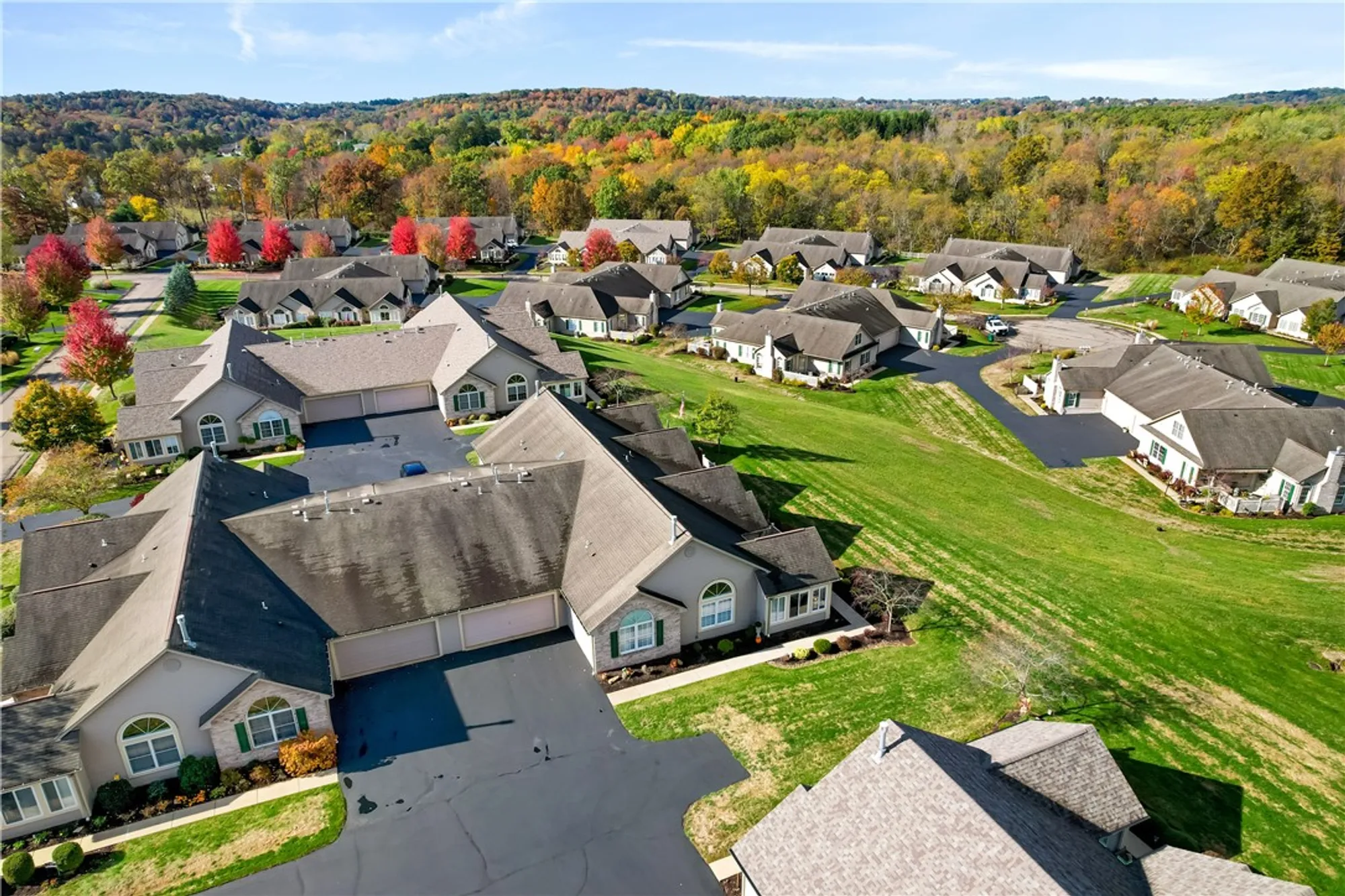 Property Slideshow image 5 of 35 | 1143 cobblestone ln, Valencia, PA, 16059