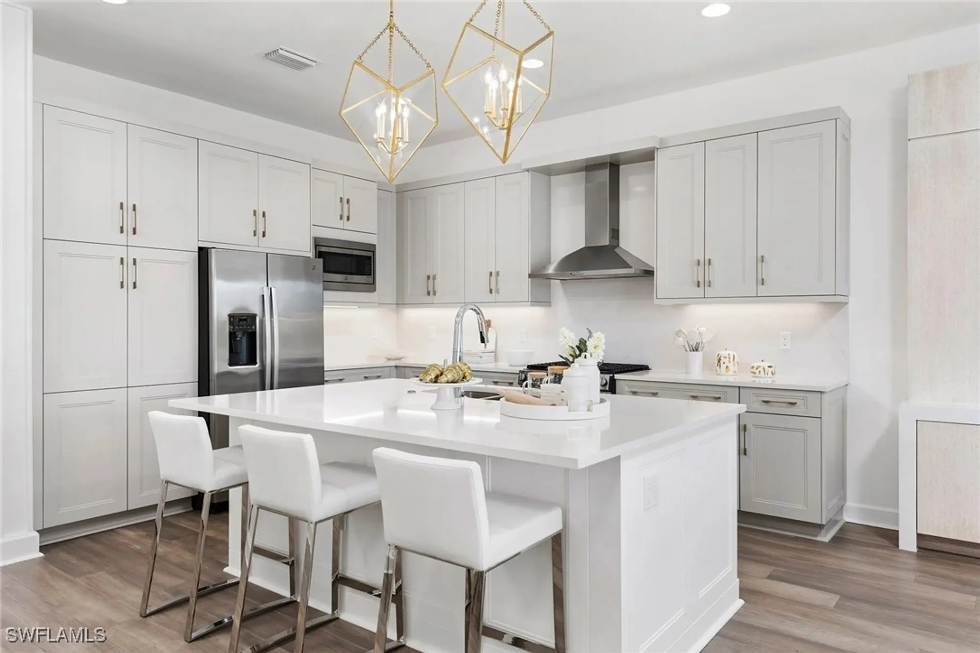 Property Slideshow image 3 of 7 | 2581 kingfisher dr, Naples, FL, 34112