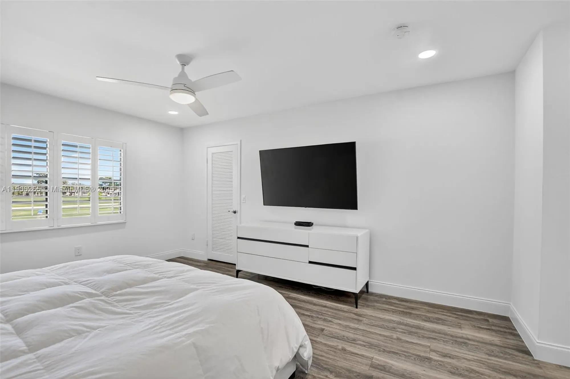 Property Slideshow image 17 of 55 | 21860 arriba real apt 4d, Boca Raton, FL, 33433