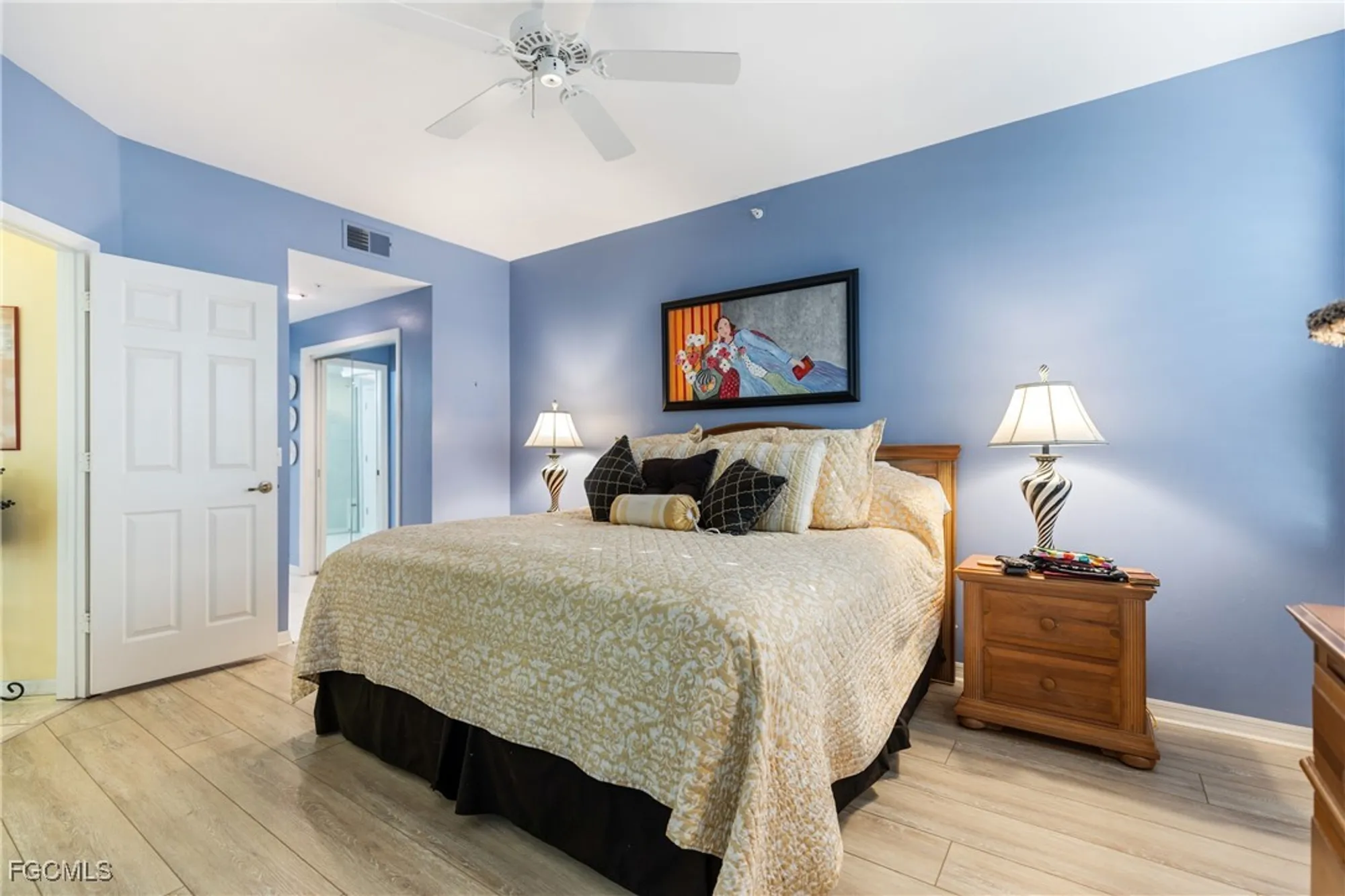 Property Slideshow image 11 of 23 | 25212 pelican creek cir 103, Bonita Springs, FL, 34134