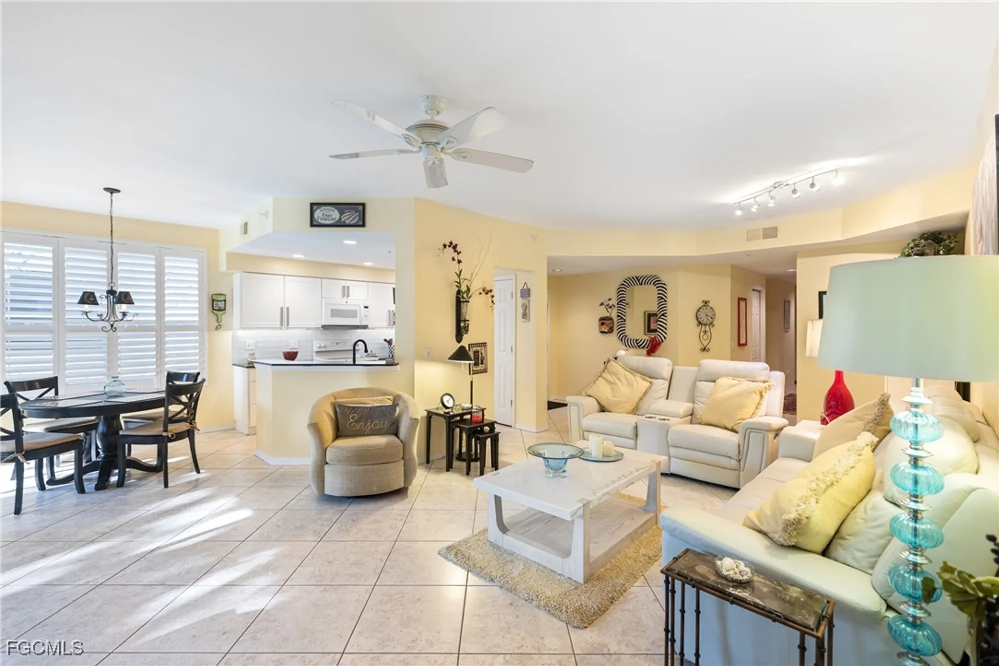 Property Slideshow image 5 of 23 | 25212 pelican creek cir 103, Bonita Springs, FL, 34134