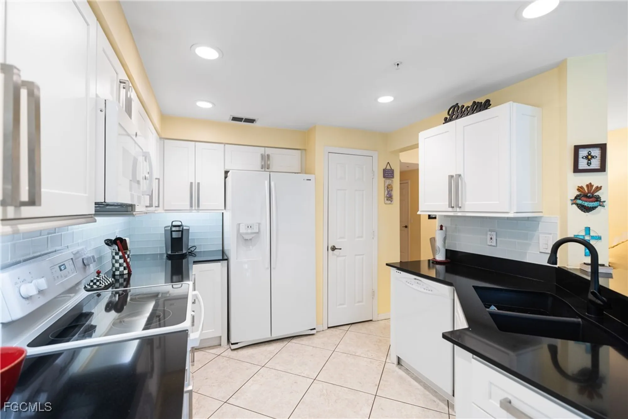 Property Slideshow image 7 of 23 | 25212 pelican creek cir 103, Bonita Springs, FL, 34134