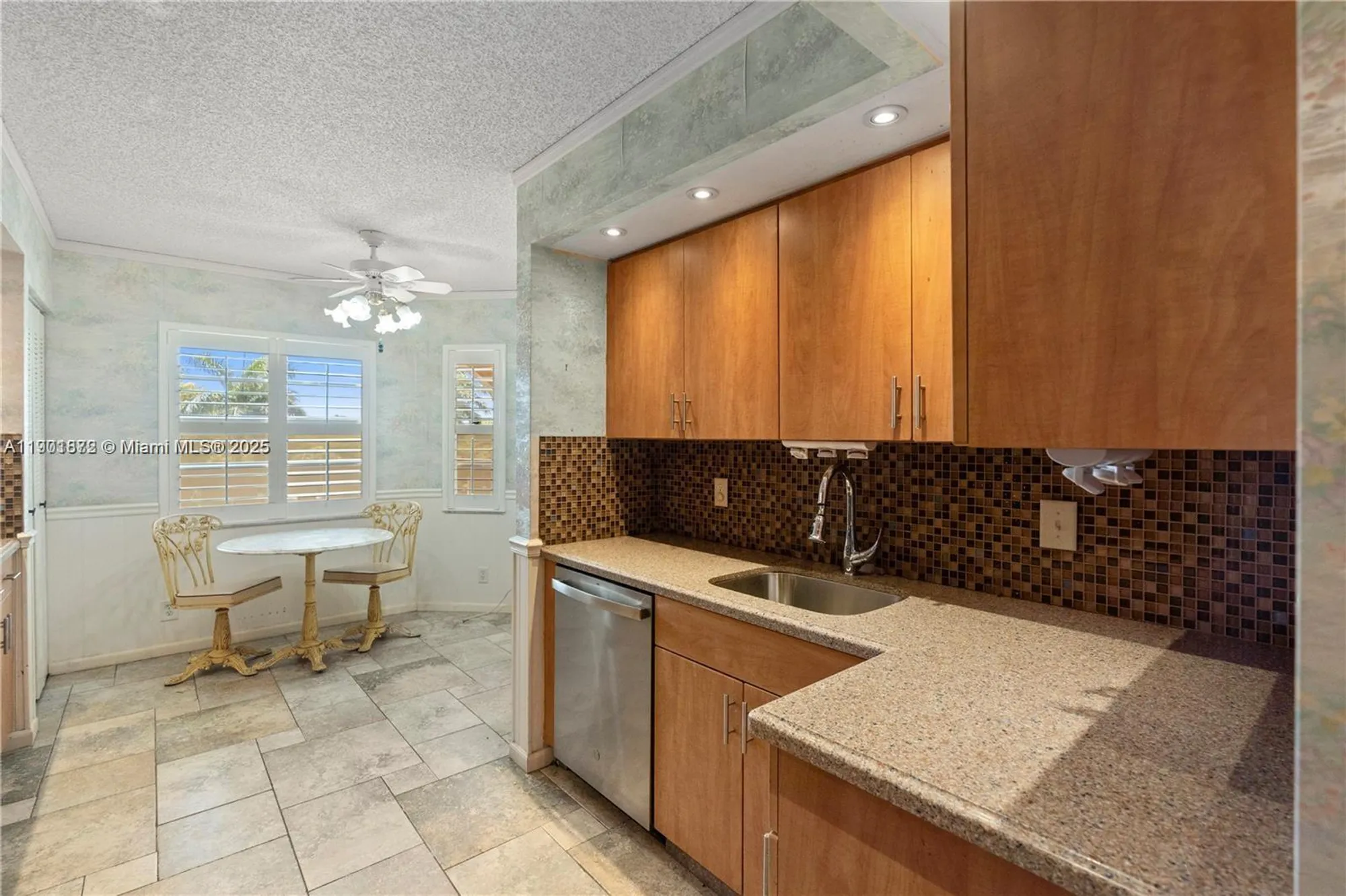Property Slideshow image 11 of 38 | 1603 abaco dr k4, Coconut Creek, FL, 33066