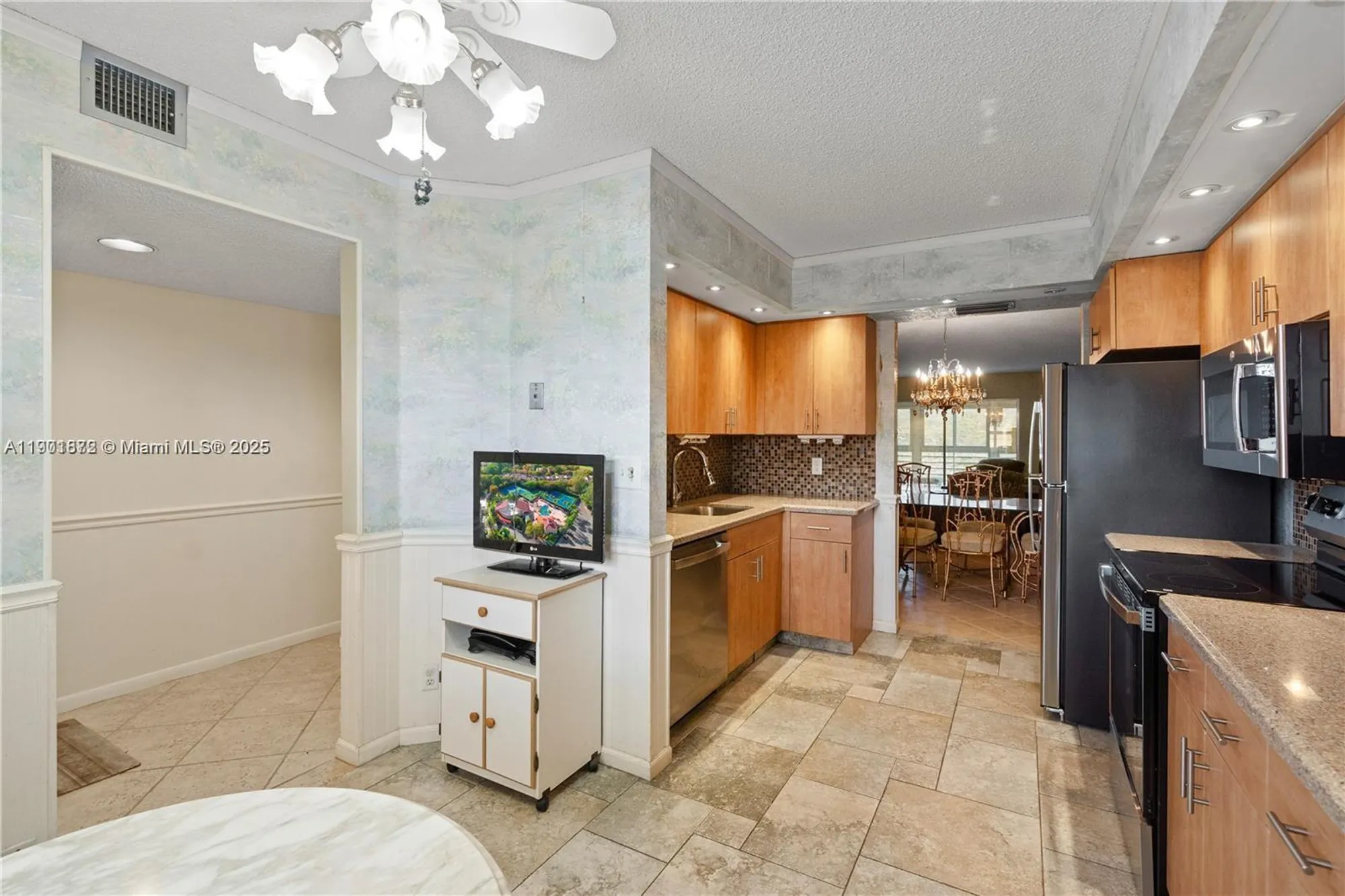 Property Slideshow image 8 of 38 | 1603 abaco dr k4, Coconut Creek, FL, 33066