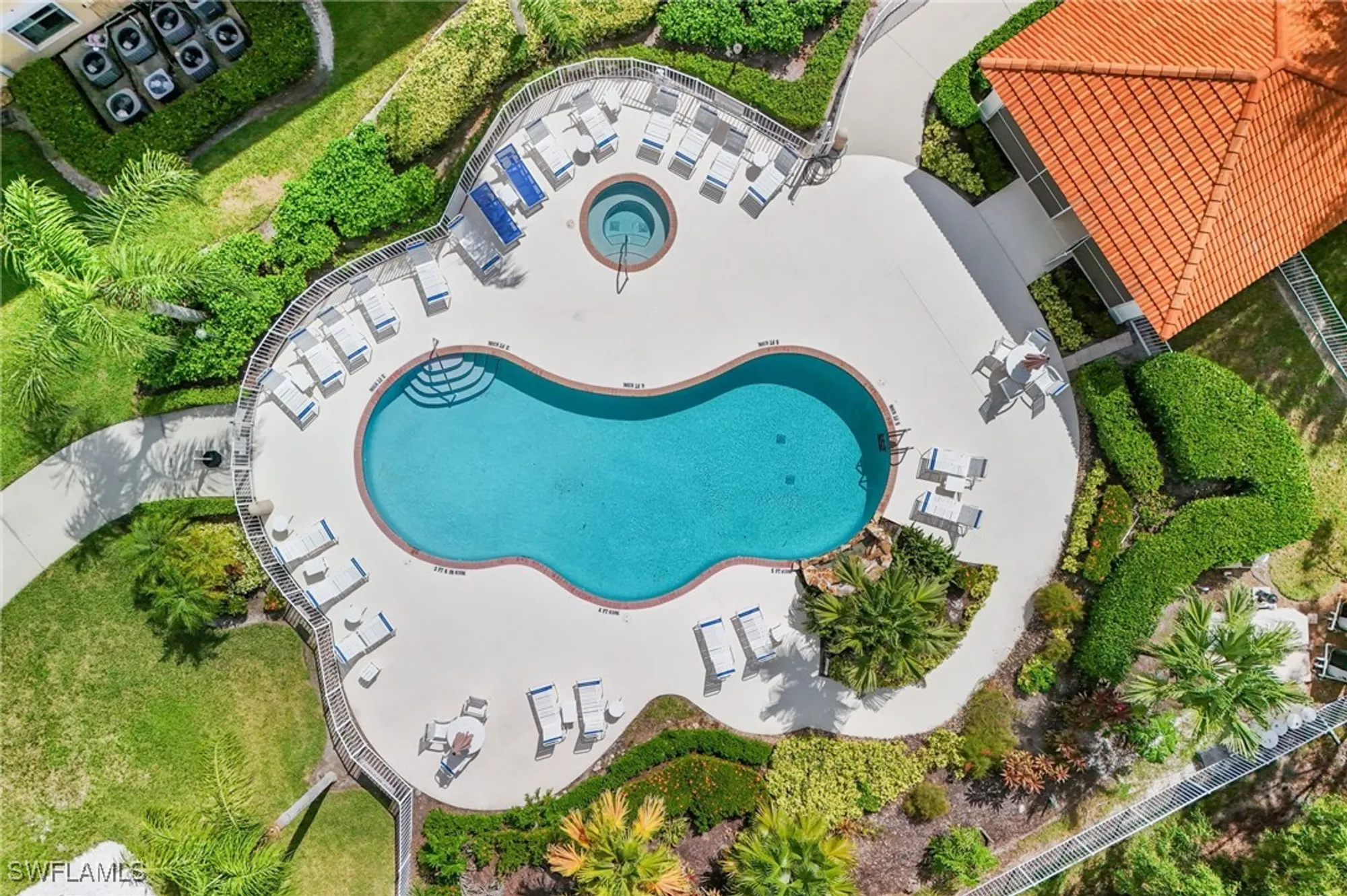 Property Slideshow image 15 of 19 | 9165 celeste dr # 3-102, Naples, FL, 34113