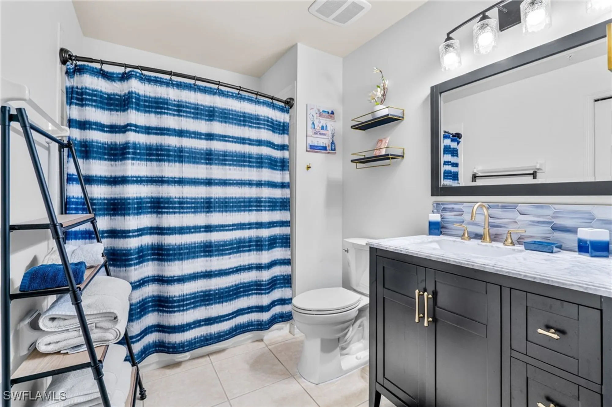 Property Slideshow image 12 of 19 | 9165 celeste dr # 3-102, Naples, FL, 34113