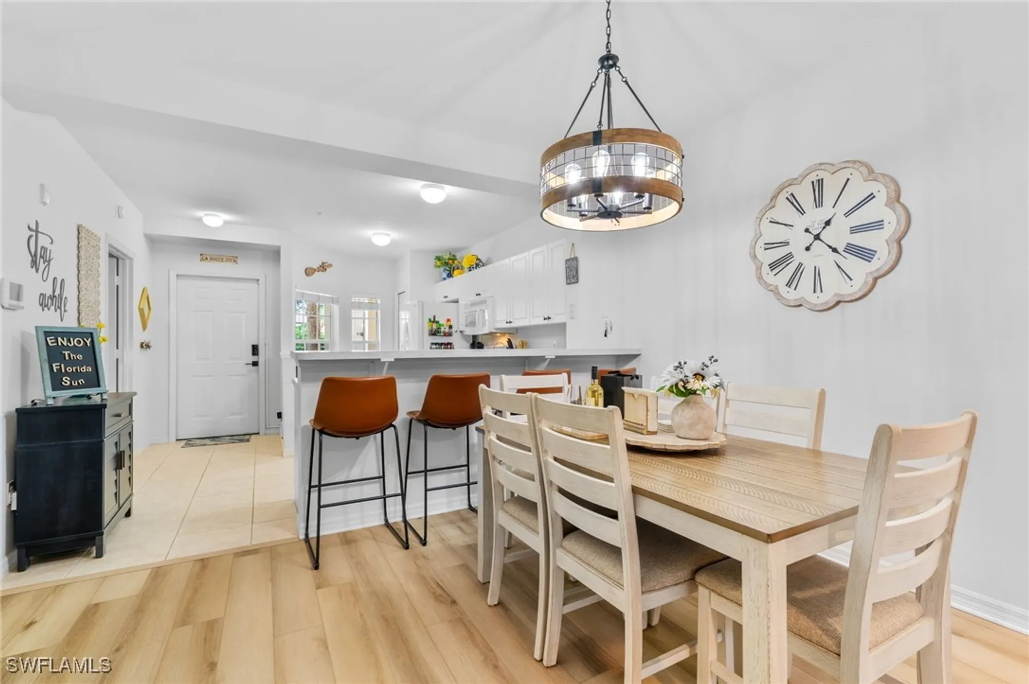 Property Slideshow image 6 of 19 | 9165 celeste dr # 3-102, Naples, FL, 34113