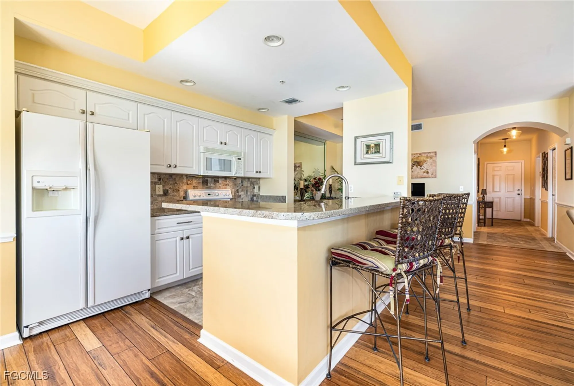Property Slideshow image 13 of 50 | 8086 queen palm ln 341, Fort Myers, FL, 33966