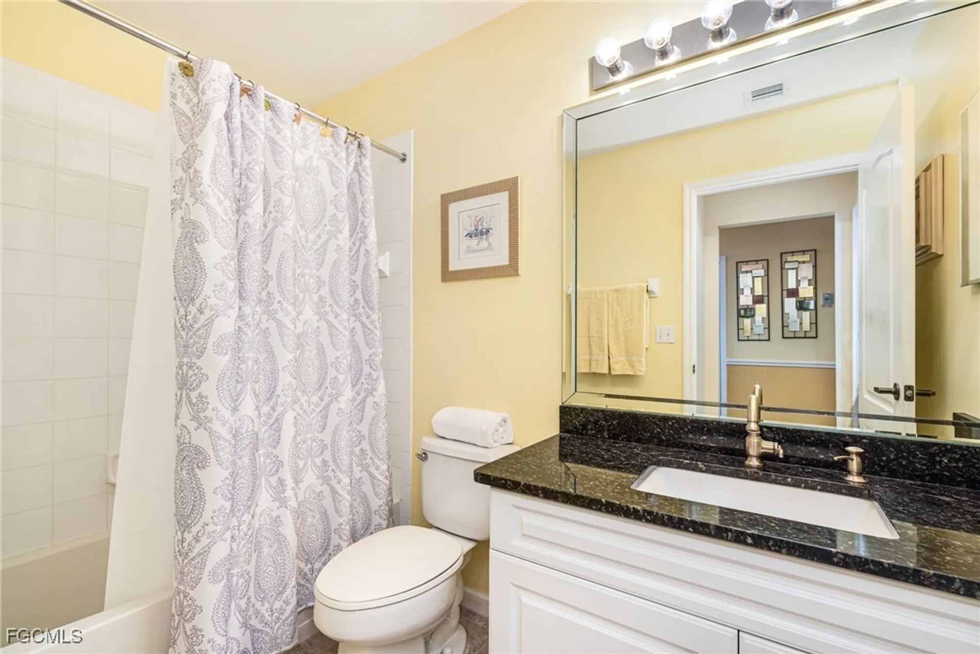 Property Slideshow image 25 of 50 | 8086 queen palm ln 341, Fort Myers, FL, 33966