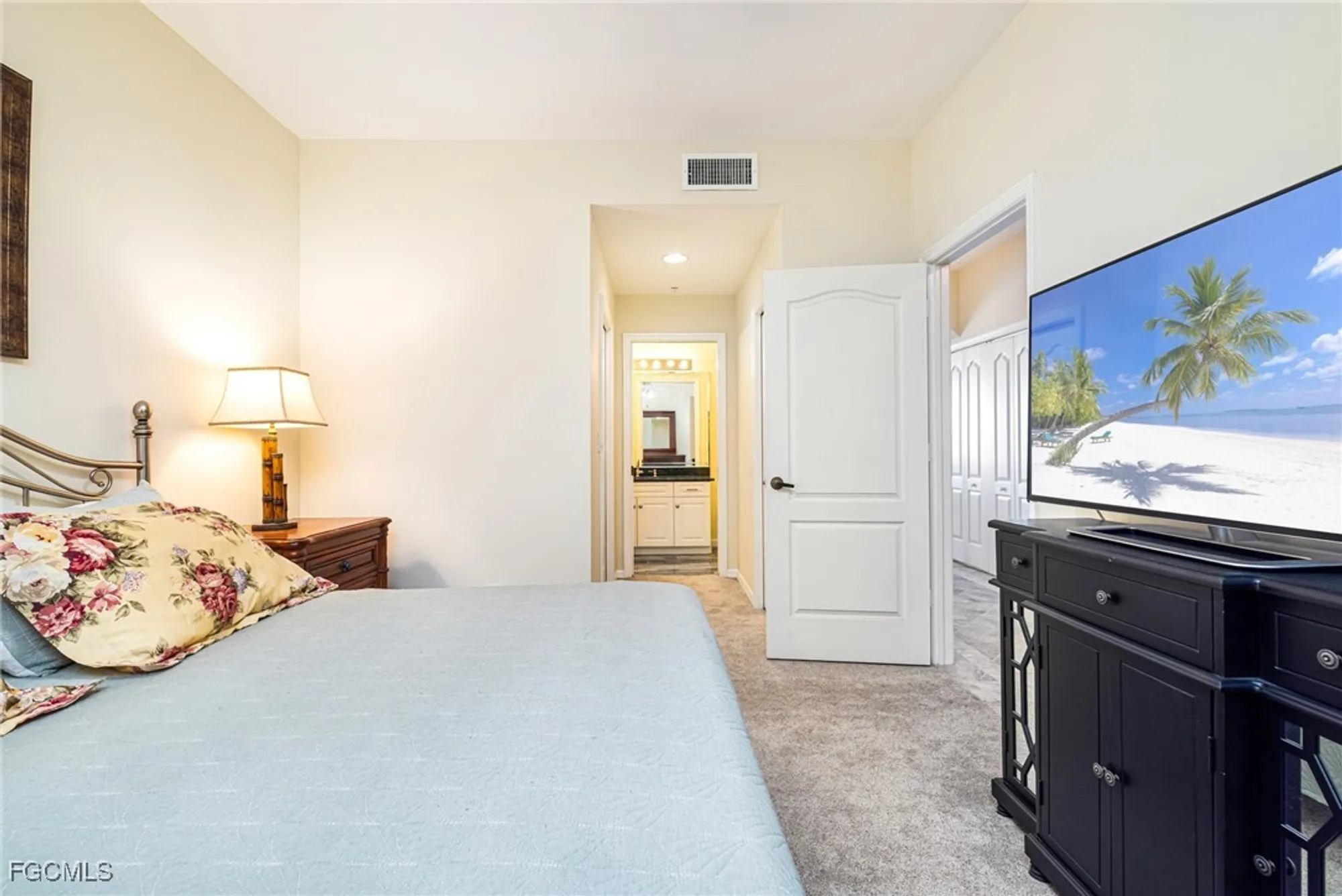 Property Slideshow image 22 of 50 | 8086 queen palm ln 341, Fort Myers, FL, 33966