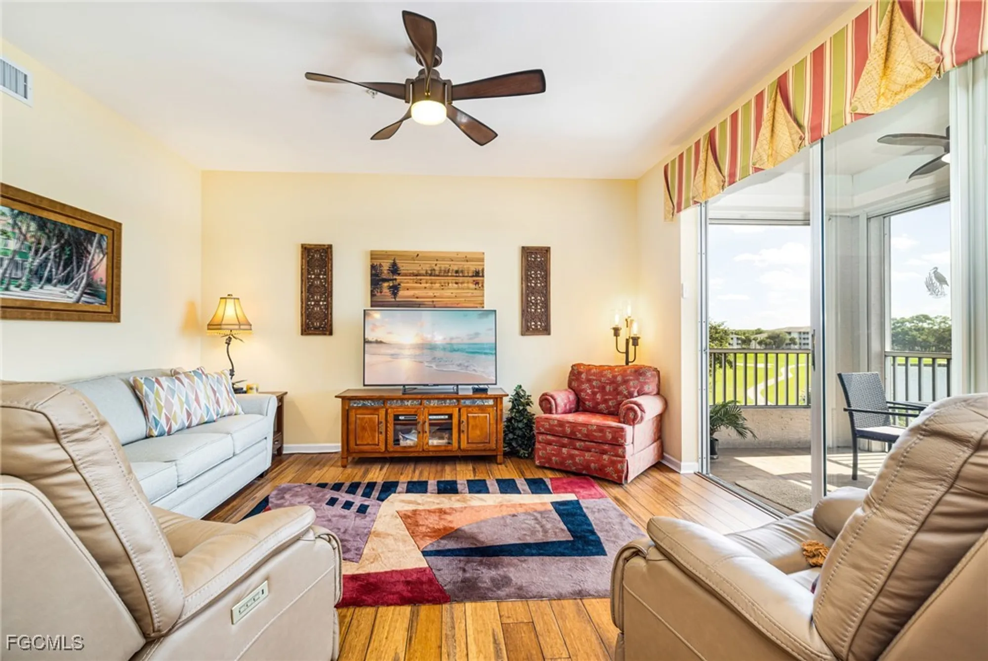 Property Slideshow image 5 of 50 | 8086 queen palm ln 341, Fort Myers, FL, 33966