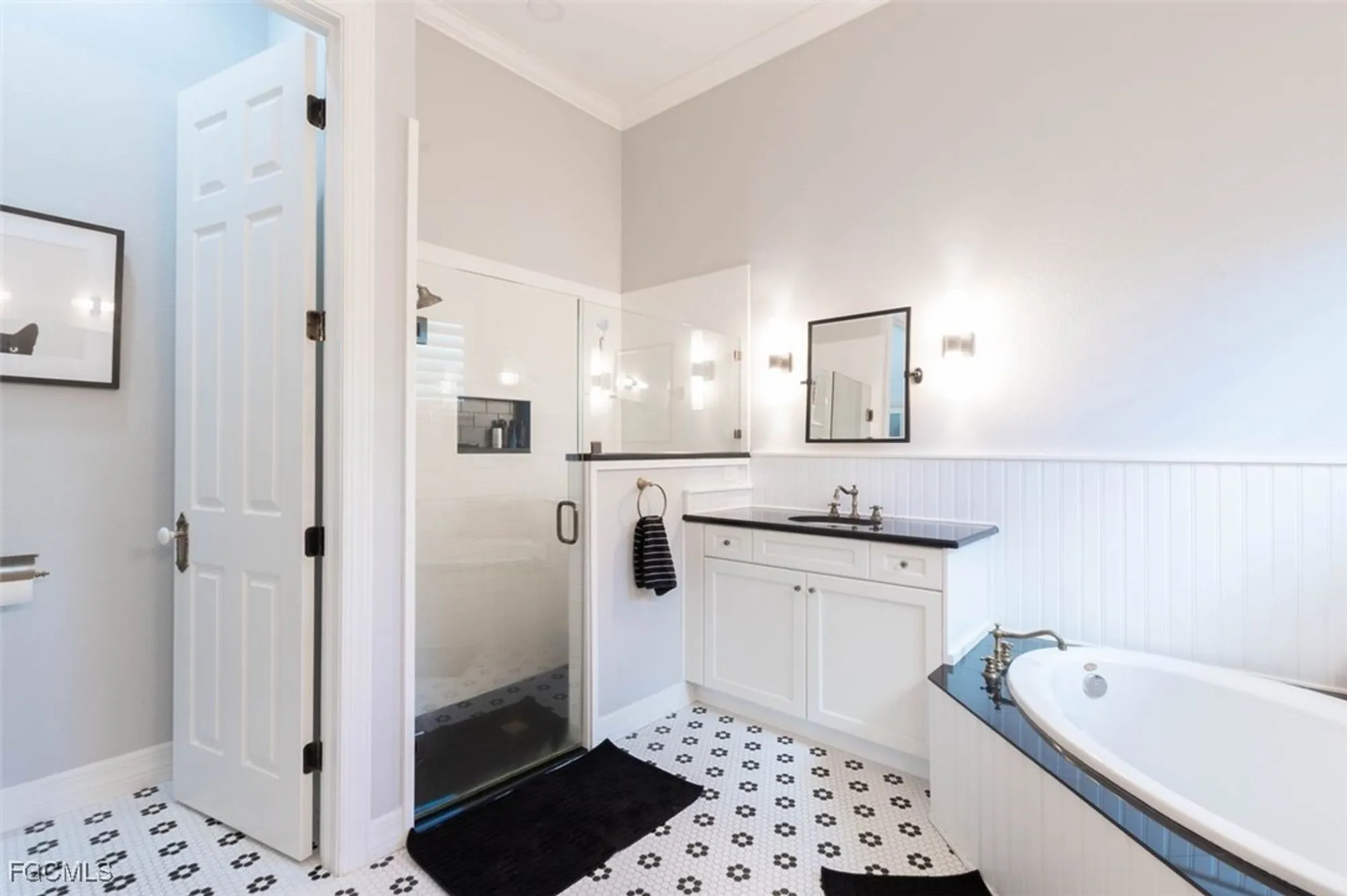 Property Slideshow image 19 of 49 | 2999 willow ridge ct, Fort Myers, FL, 33905