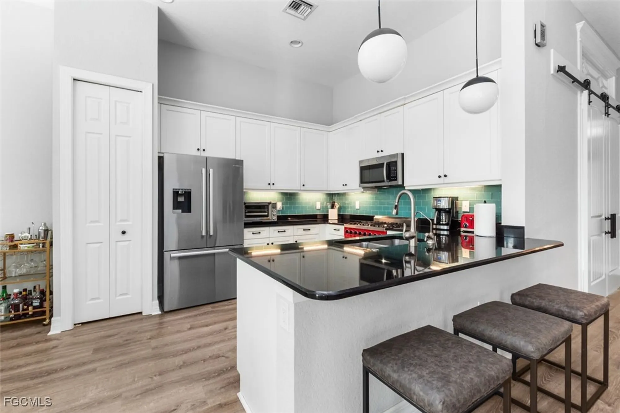 Property Slideshow image 12 of 49 | 2999 willow ridge ct, Fort Myers, FL, 33905