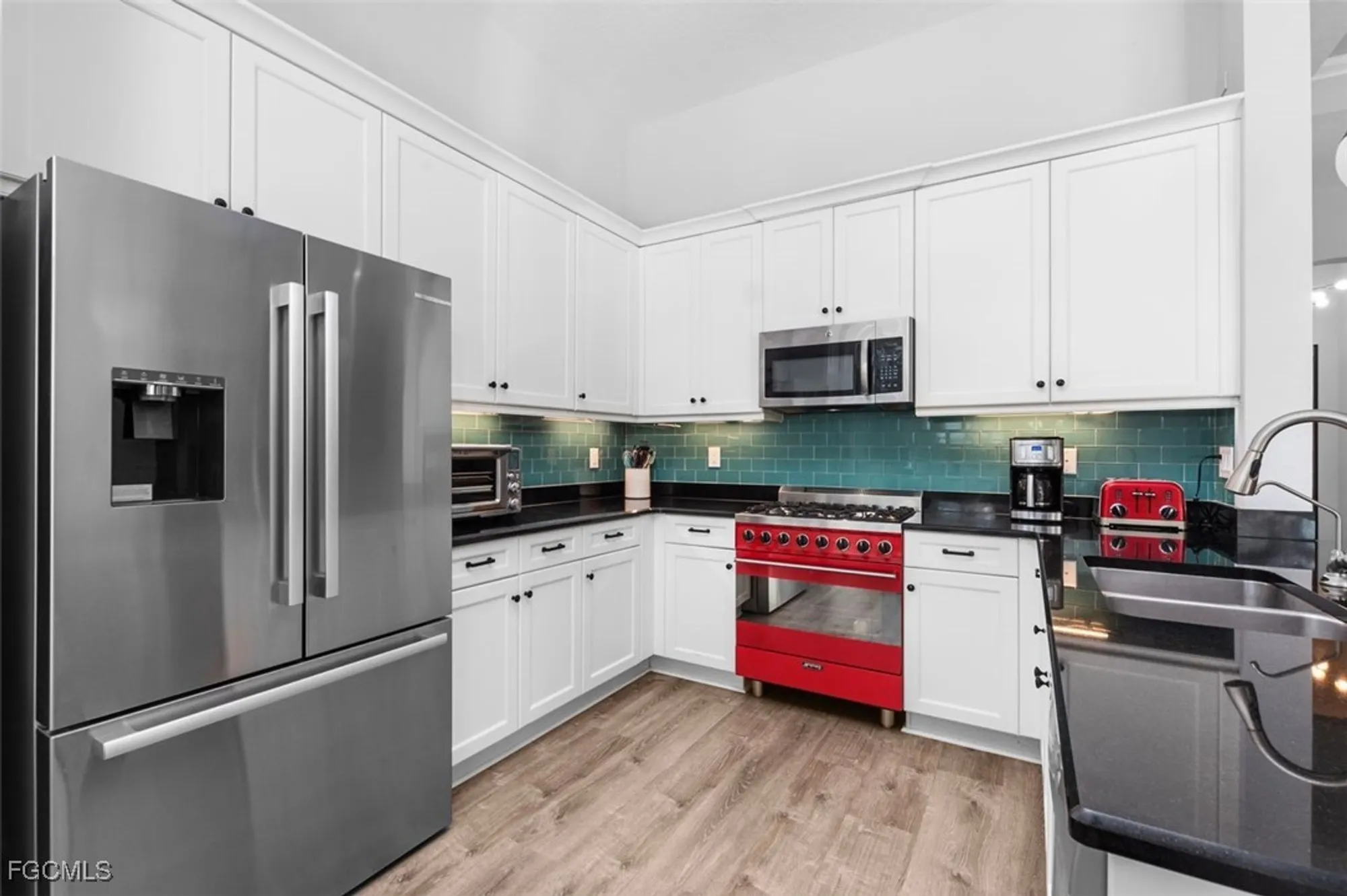 Property Slideshow image 13 of 49 | 2999 willow ridge ct, Fort Myers, FL, 33905