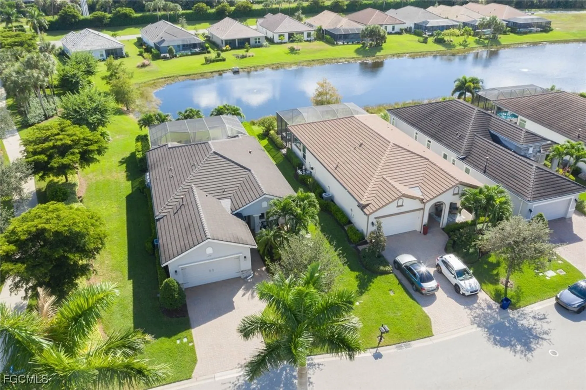 Property Slideshow image 2 of 49 | 2999 willow ridge ct, Fort Myers, FL, 33905