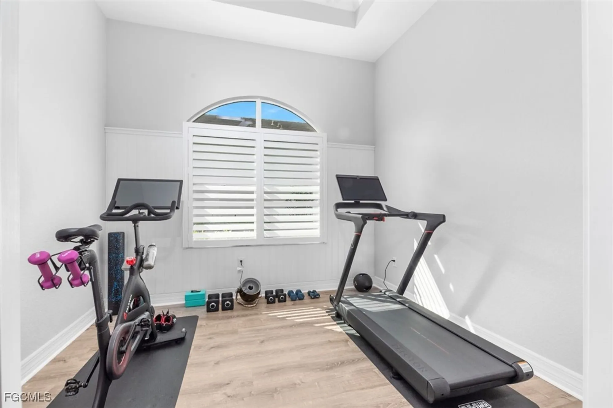 Property Slideshow image 23 of 49 | 2999 willow ridge ct, Fort Myers, FL, 33905