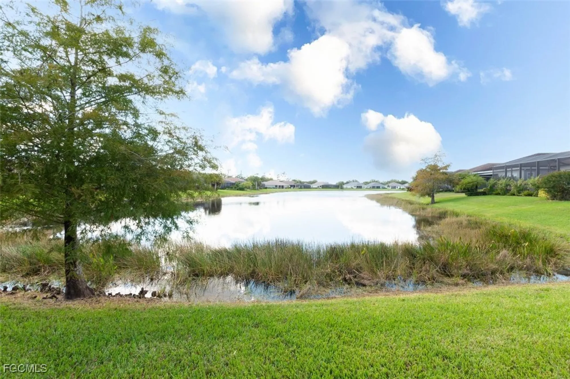 Property Slideshow image 34 of 49 | 2999 willow ridge ct, Fort Myers, FL, 33905