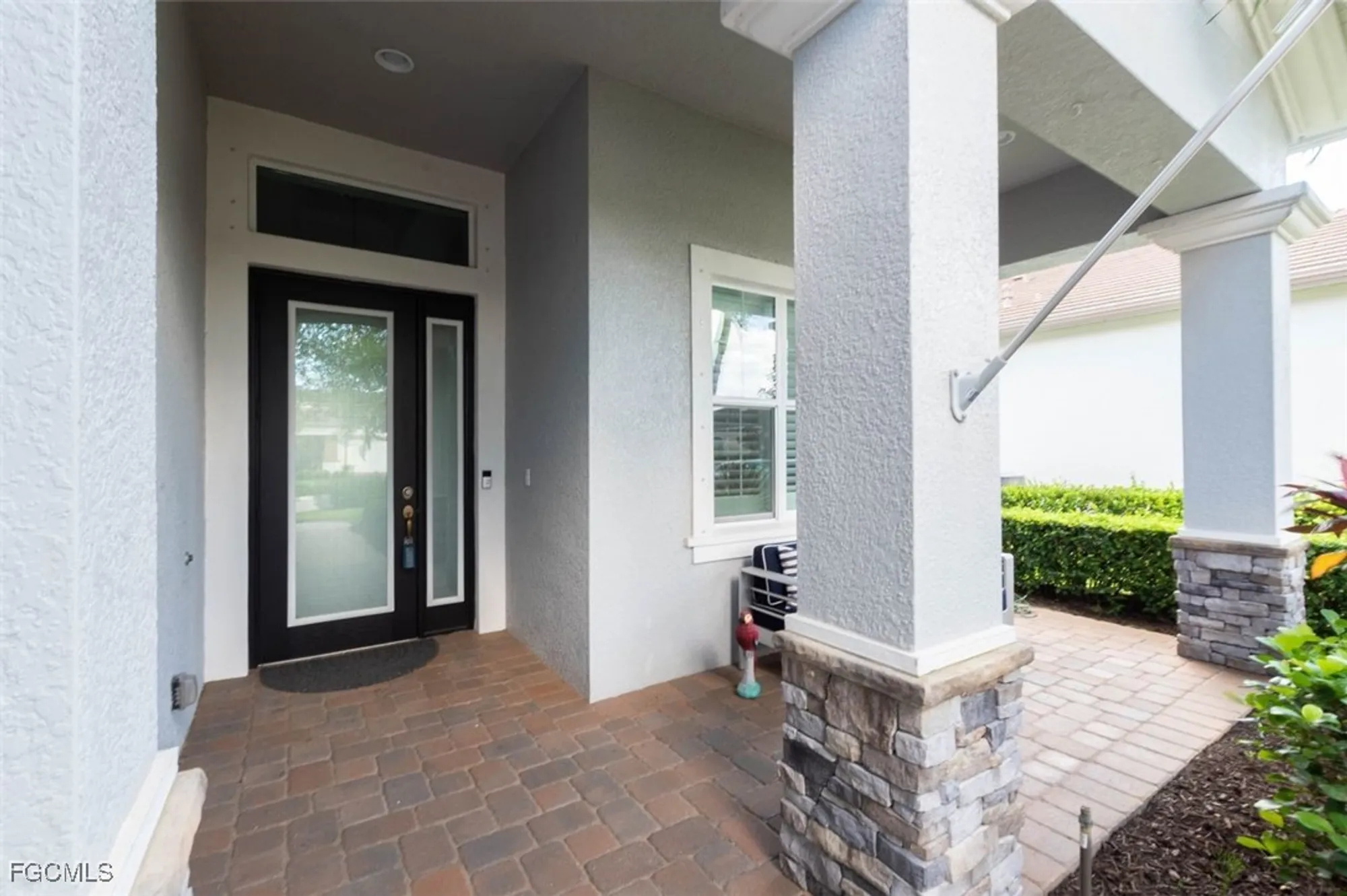 Property Slideshow image 6 of 49 | 2999 willow ridge ct, Fort Myers, FL, 33905
