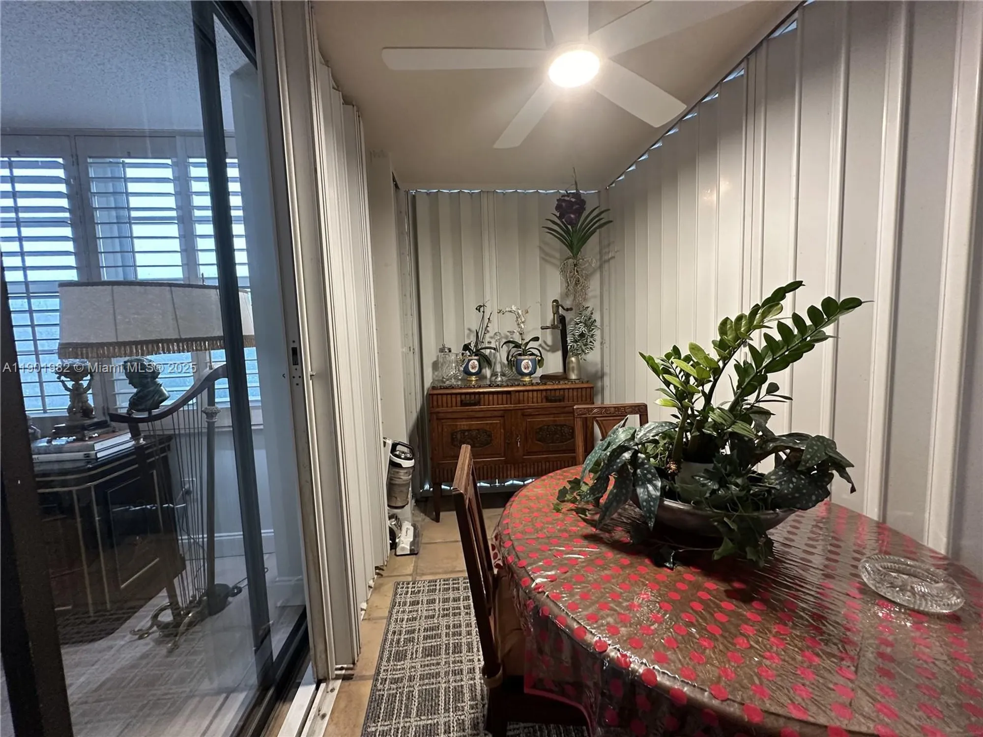 Property Slideshow image 9 of 19 | 1200 saint charles pl 618, Pembroke Pines, FL, 33026