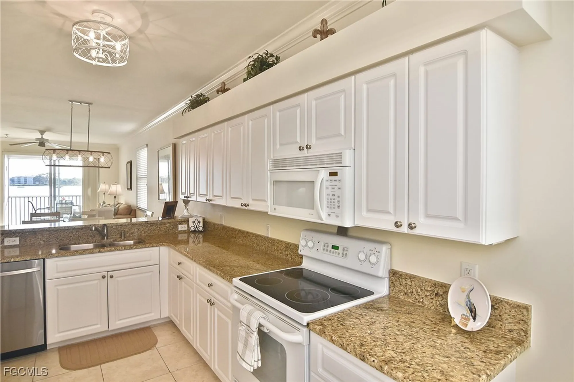 Property Slideshow image 14 of 49 | 10371 butterfly palm dr 828, Fort Myers, FL, 33966