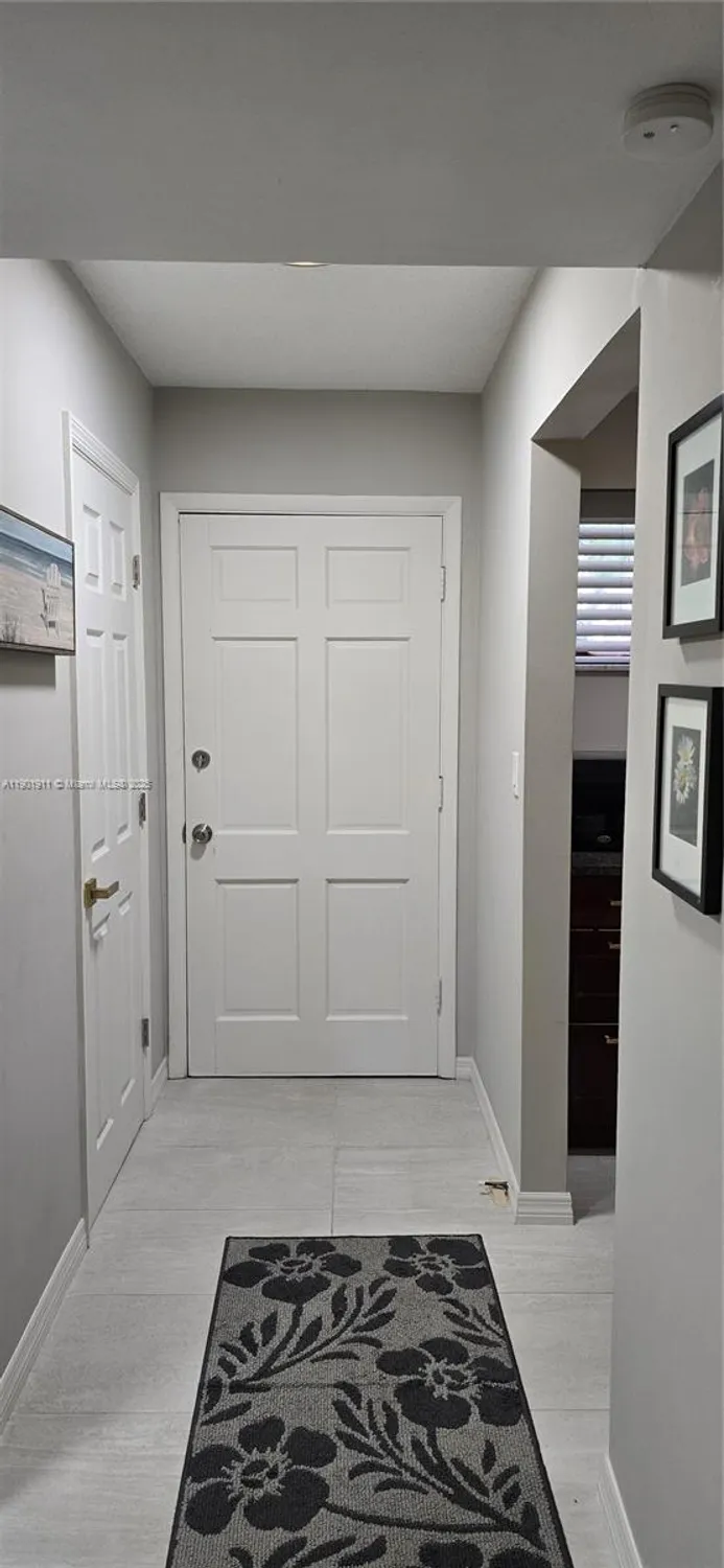 Property Slideshow image 16 of 25 | 2616 garden dr 106, Lake Worth, FL, 33461