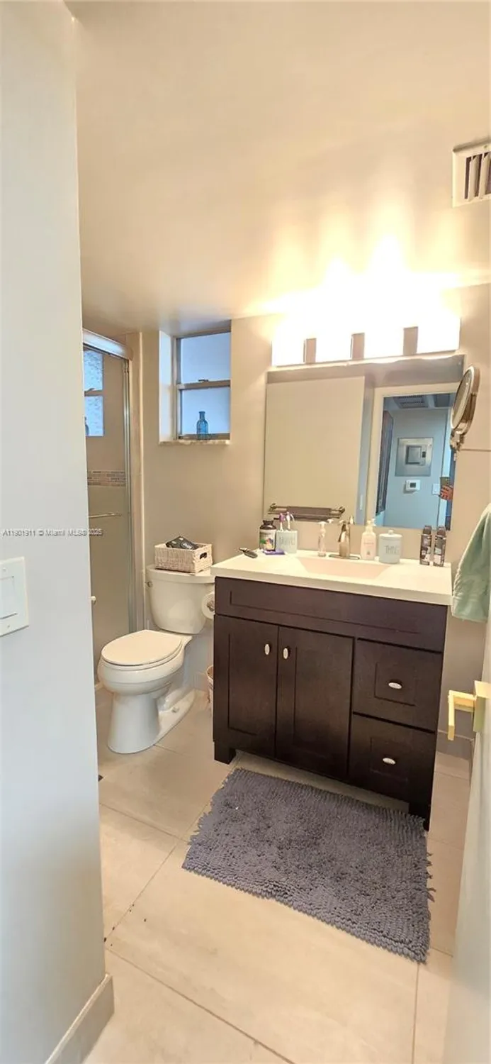 Property Slideshow image 18 of 25 | 2616 garden dr 106, Lake Worth, FL, 33461