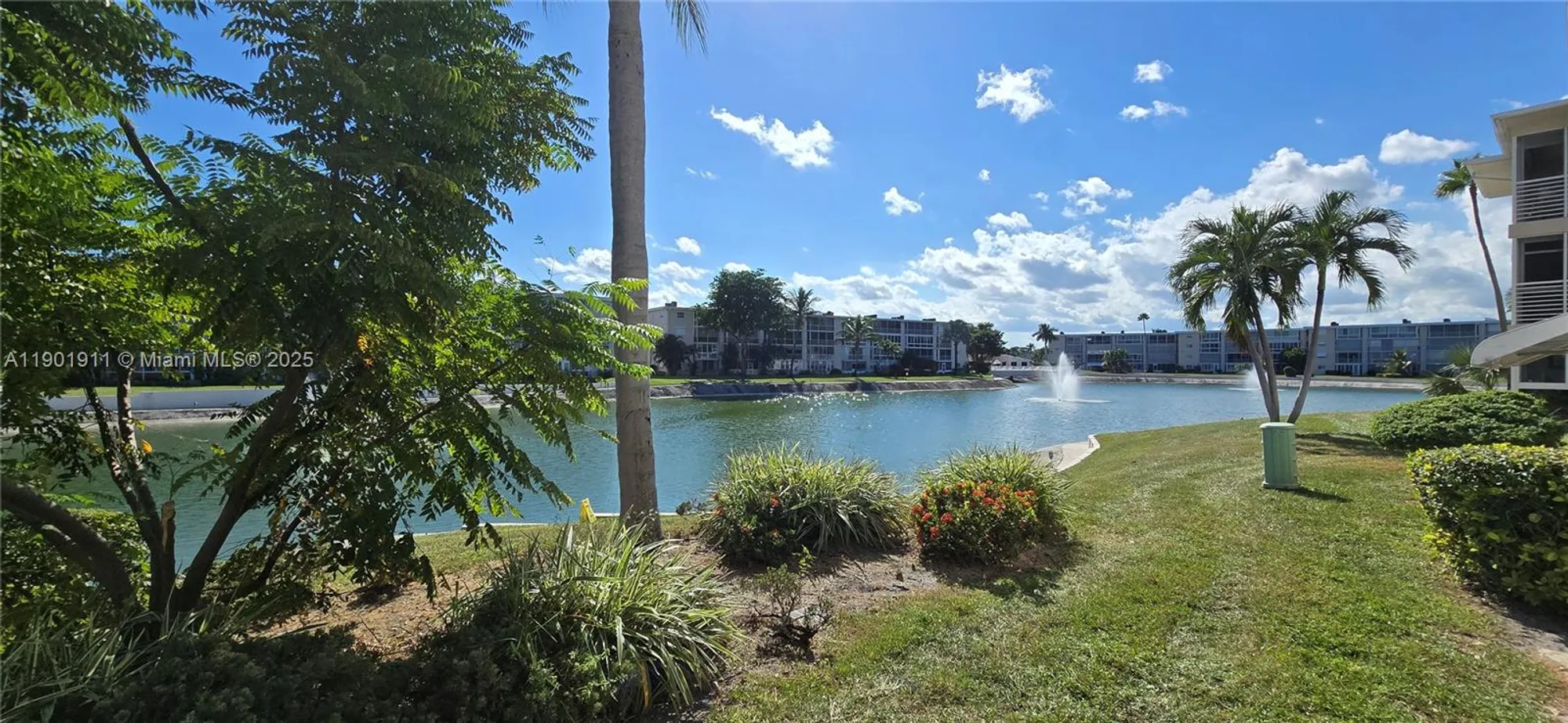 Property Slideshow image 1 of 25 | 2616 garden dr 106, Lake Worth, FL, 33461
