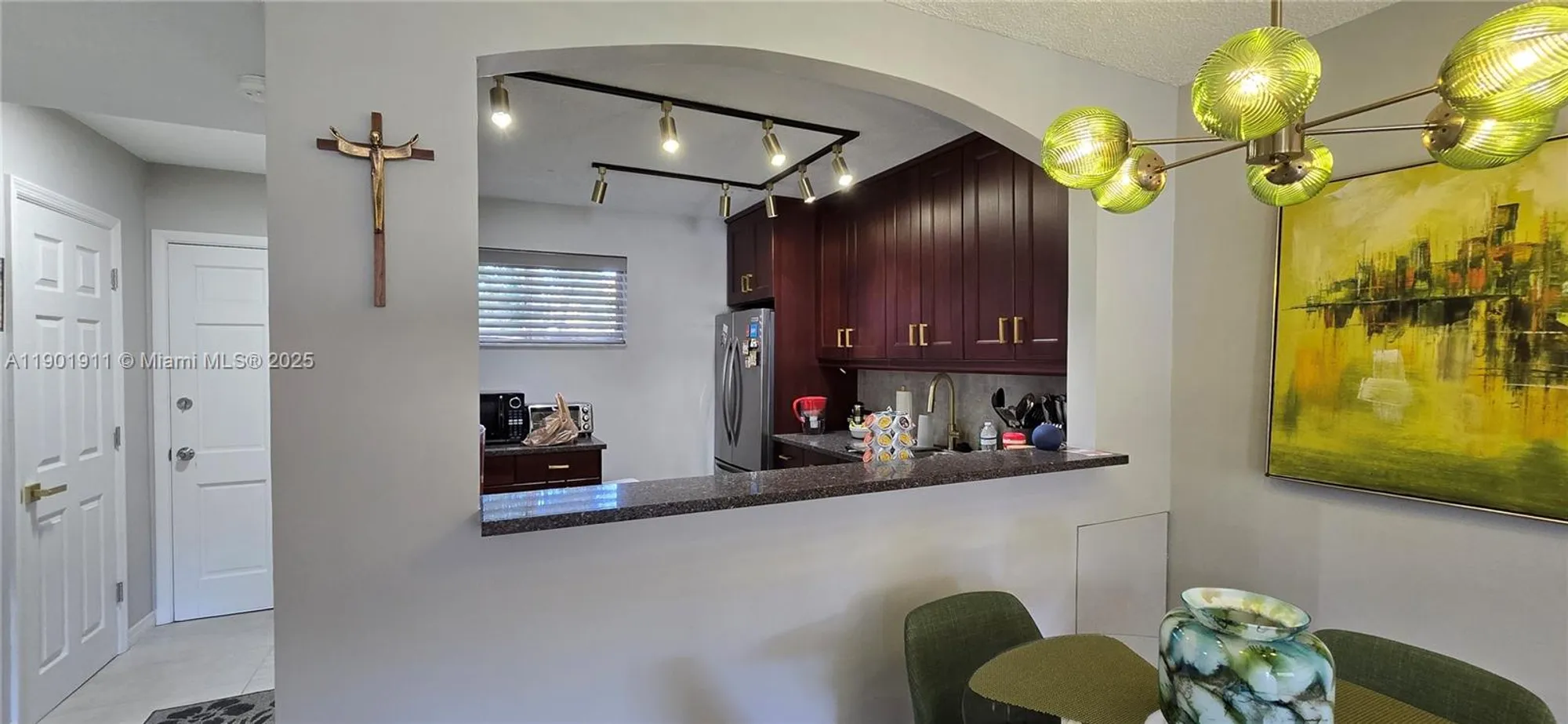 Property Slideshow image 6 of 25 | 2616 garden dr 106, Lake Worth, FL, 33461