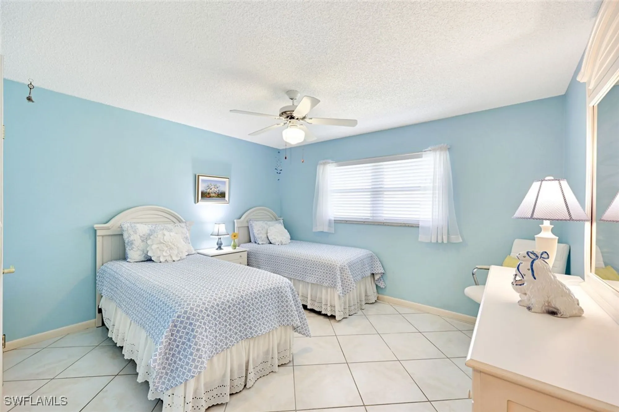 Property Slideshow image 29 of 31 | 2000 alamanda dr 104, Naples, FL, 34102