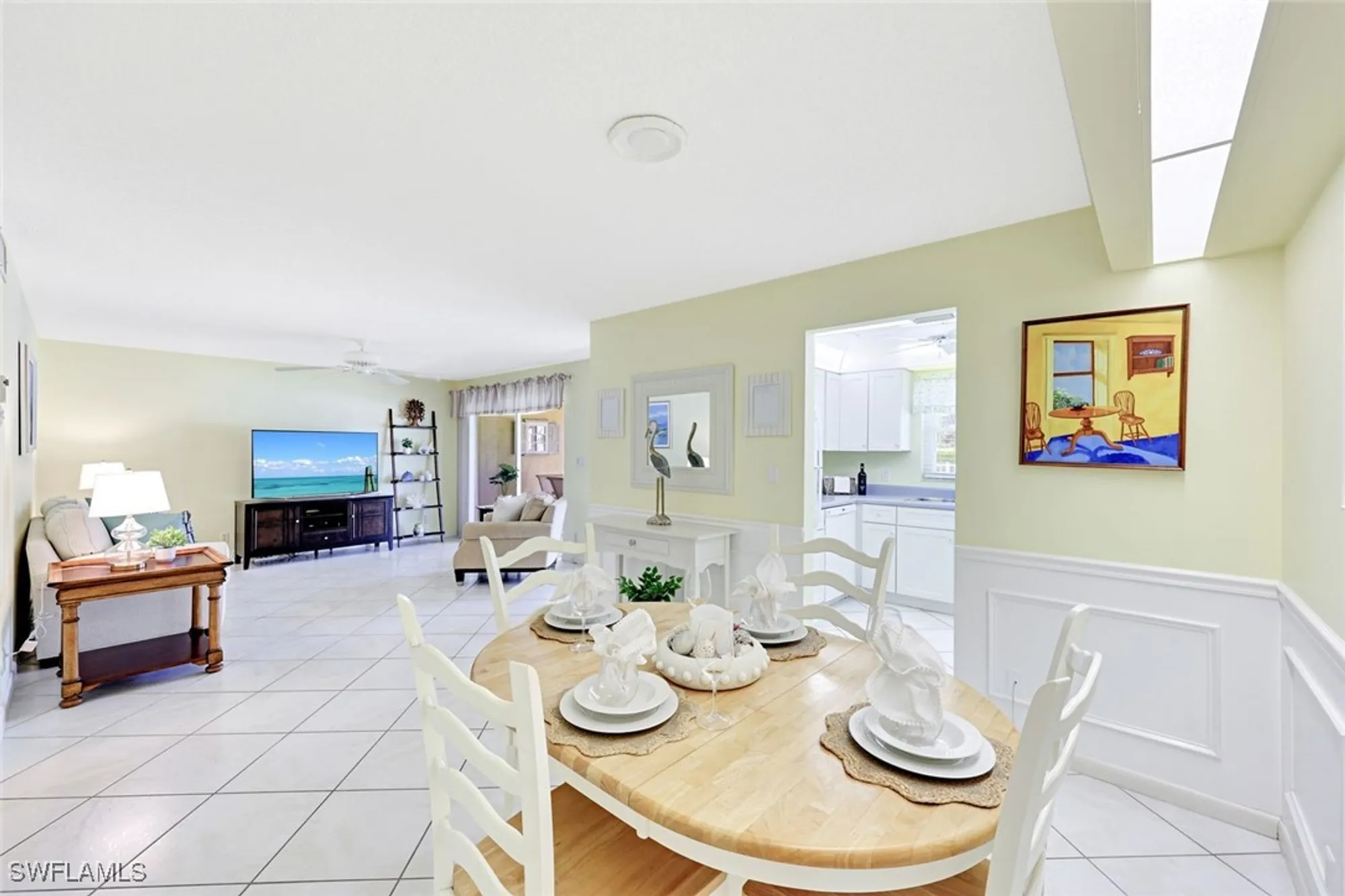 Property Slideshow image 21 of 31 | 2000 alamanda dr 104, Naples, FL, 34102