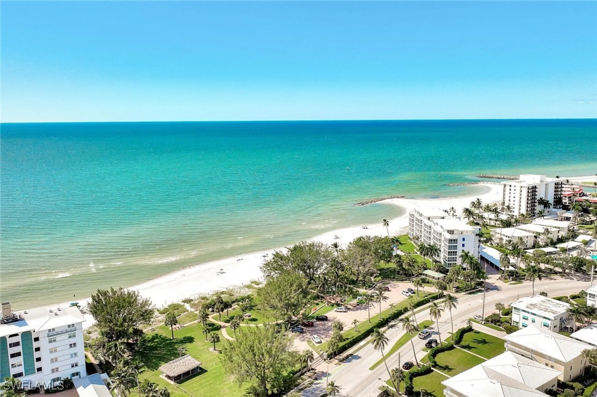 Property Slideshow image 4 of 31 | 2000 alamanda dr 104, Naples, FL, 34102