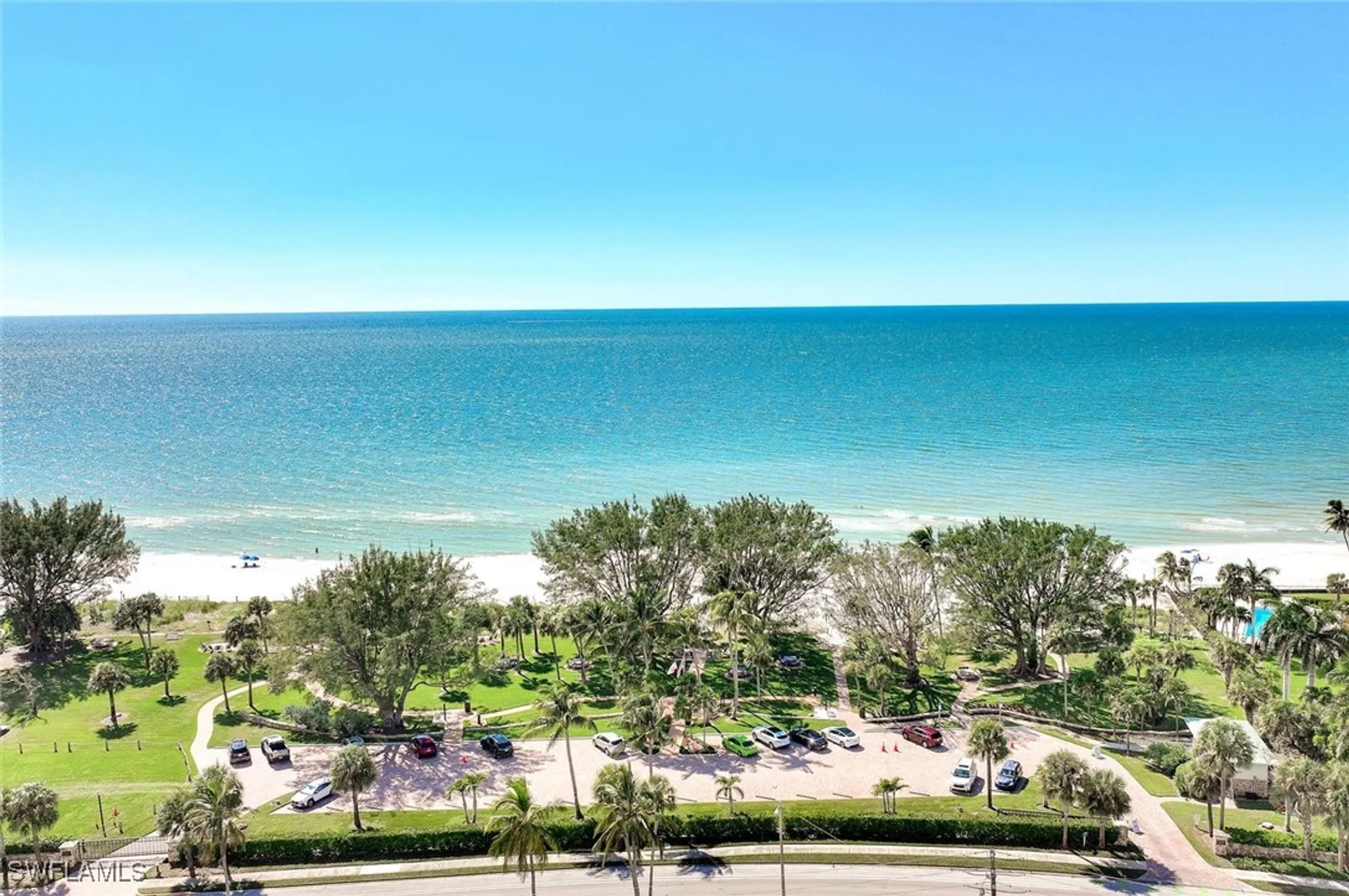 Property Slideshow image 5 of 31 | 2000 alamanda dr 104, Naples, FL, 34102