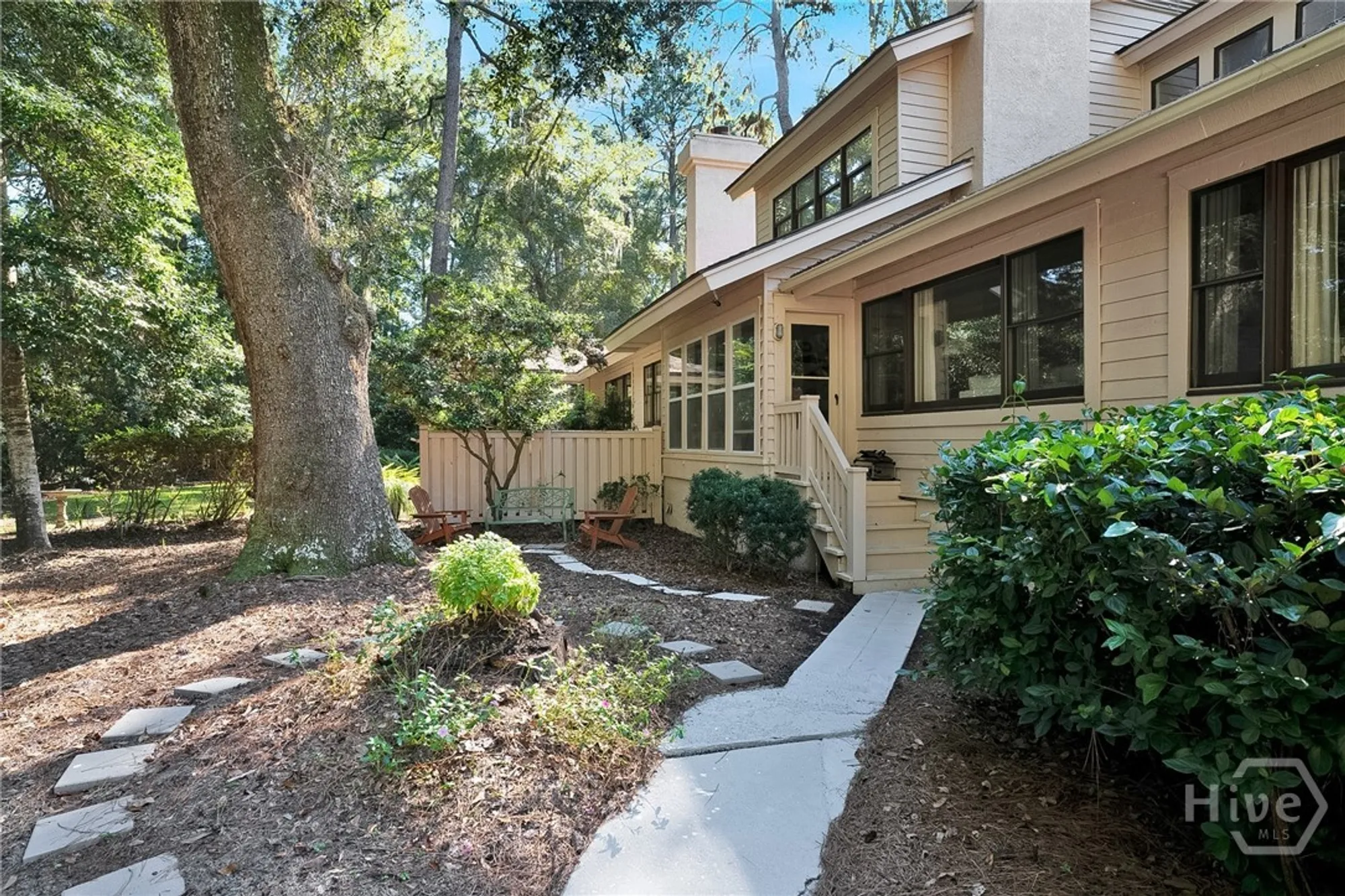 Property Slideshow image 6 of 31 | 5 franklin ct, Savannah, GA, 31411