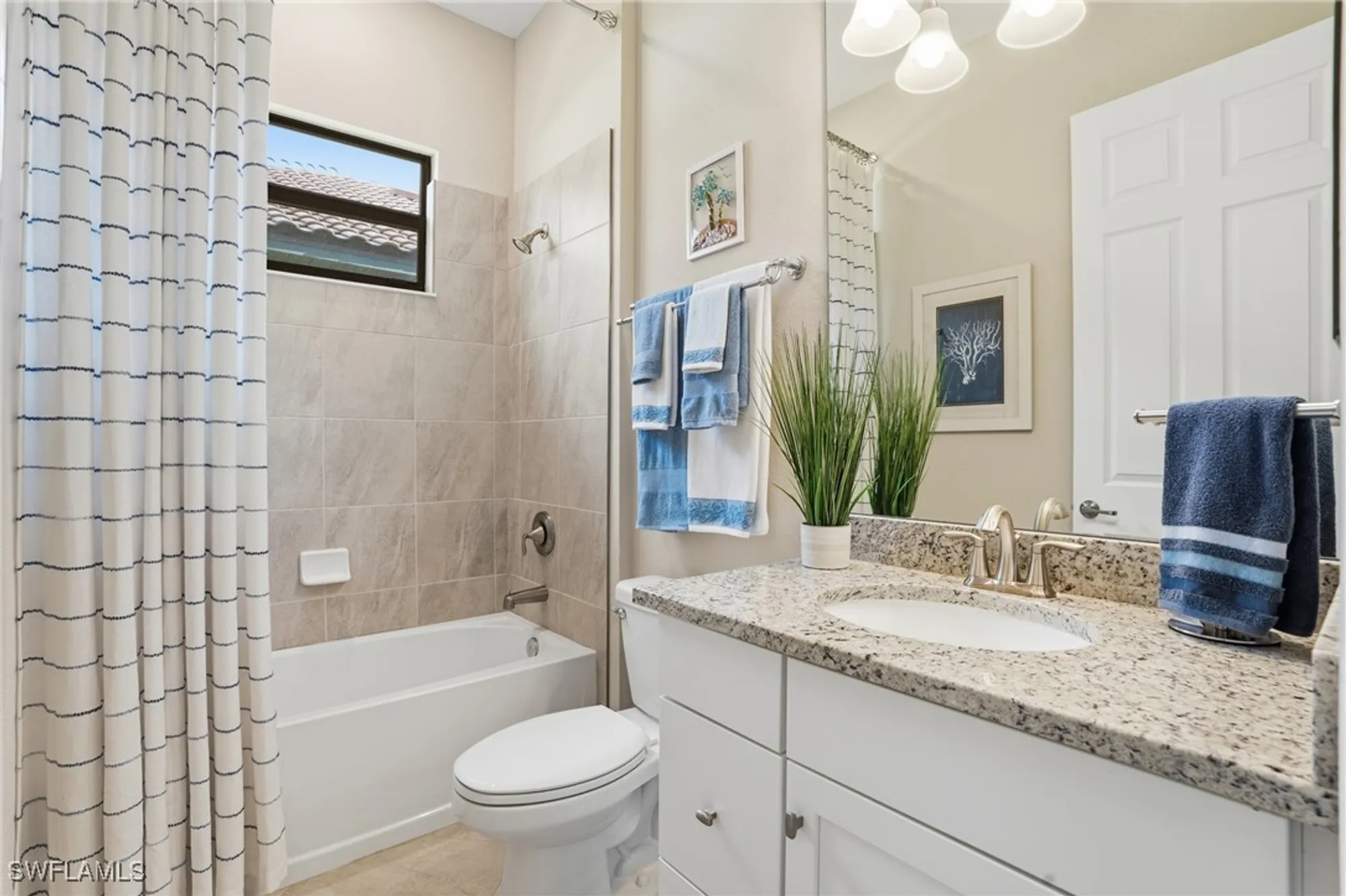 Property Slideshow image 34 of 50 | 28043 foxrock ct, Bonita Springs, FL, 34135