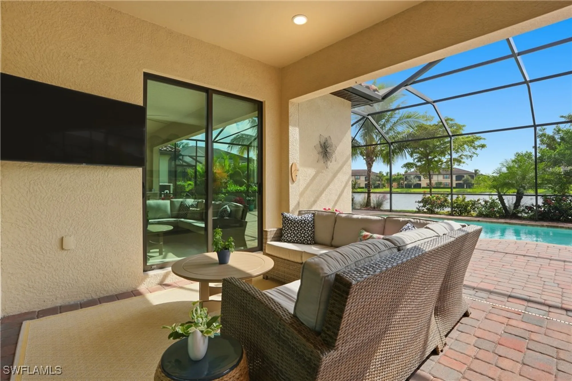 Property Slideshow image 37 of 50 | 28043 foxrock ct, Bonita Springs, FL, 34135