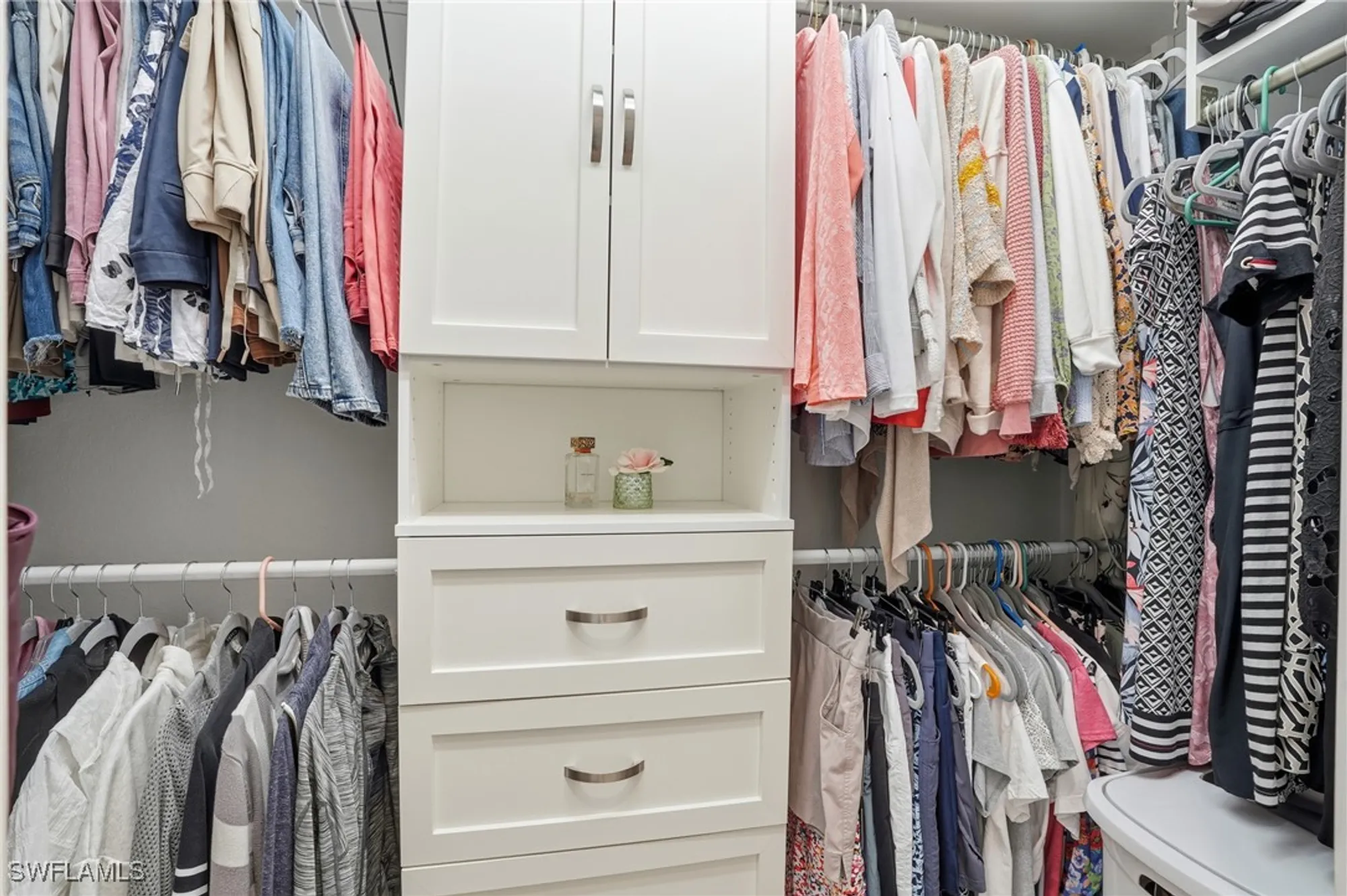 Property Slideshow image 32 of 50 | 28043 foxrock ct, Bonita Springs, FL, 34135