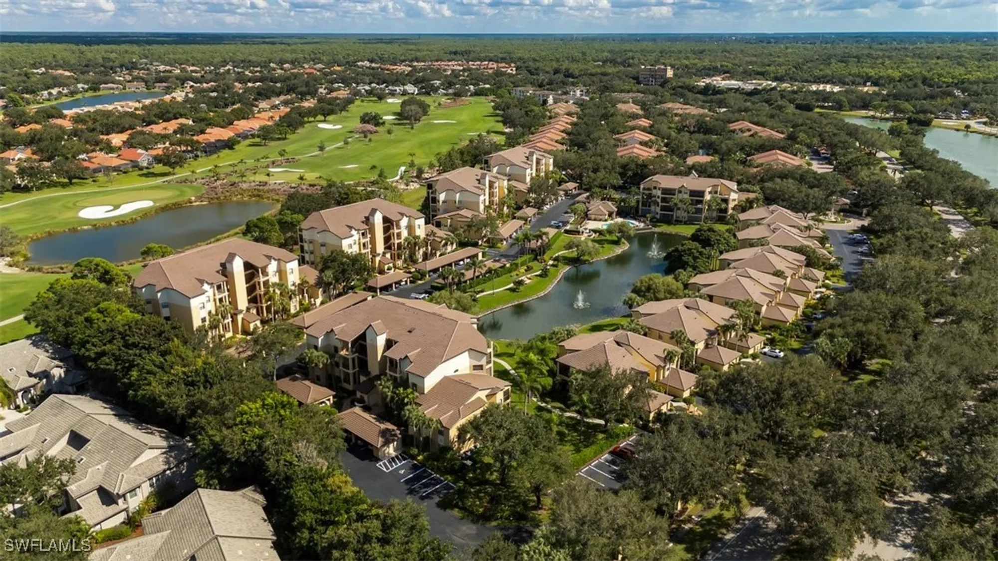 Property Slideshow image 26 of 34 | 200 vintage cir # d304, Naples, FL, 34119