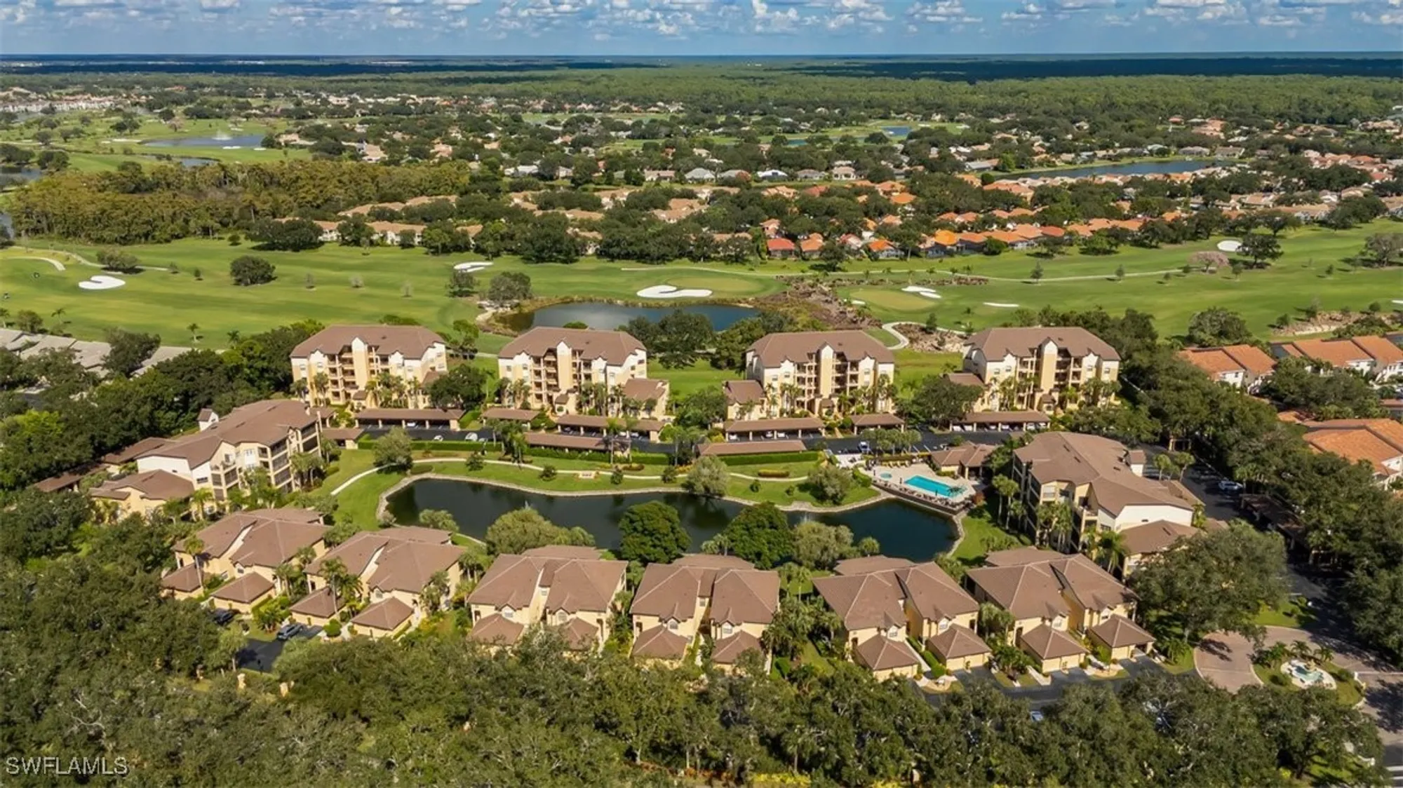 Property Slideshow image 27 of 34 | 200 vintage cir # d304, Naples, FL, 34119