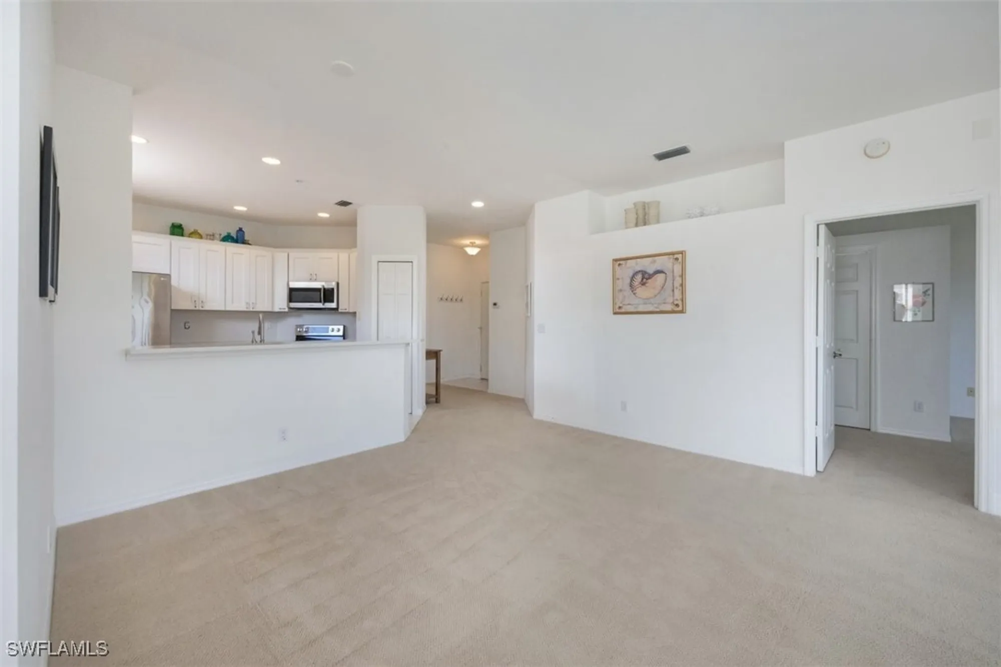 Property Slideshow image 9 of 34 | 200 vintage cir # d304, Naples, FL, 34119