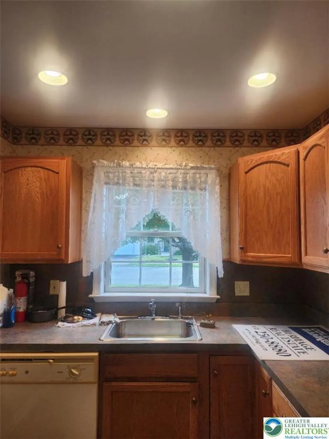 Property Slideshow image 7 of 12 | 1325 silo dr, Forks Twp, PA, 18040