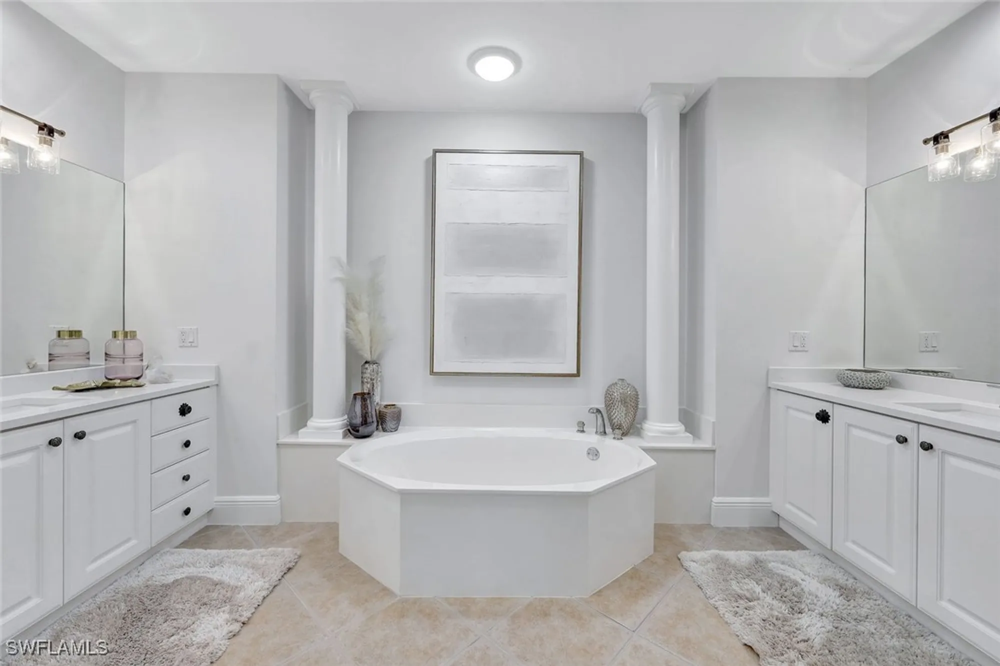 Property Slideshow image 21 of 39 | 3695 montreux ln 101, Naples, FL, 34114