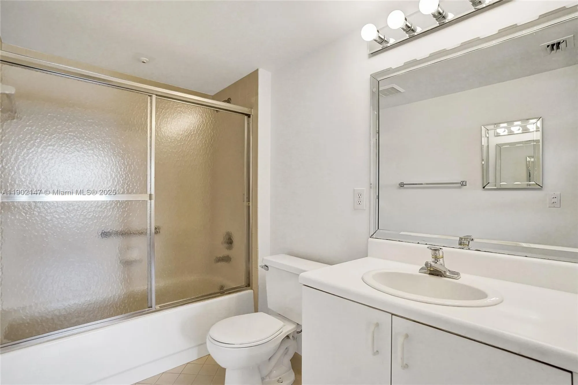 Property Slideshow image 17 of 41 | 12750 sw 15th st 411d, Pembroke Pines, FL, 33027