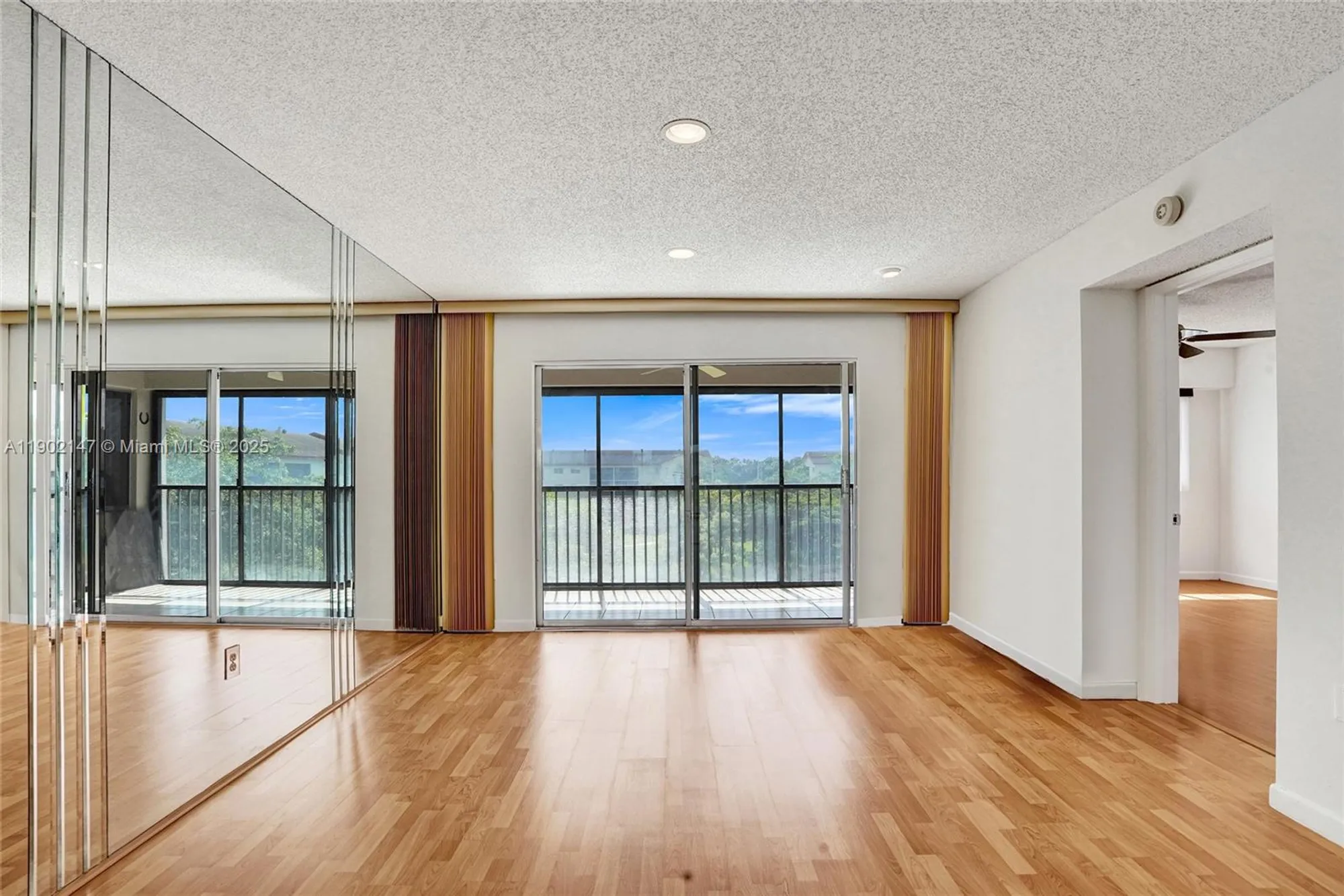 Property Slideshow image 11 of 41 | 12750 sw 15th st 411d, Pembroke Pines, FL, 33027